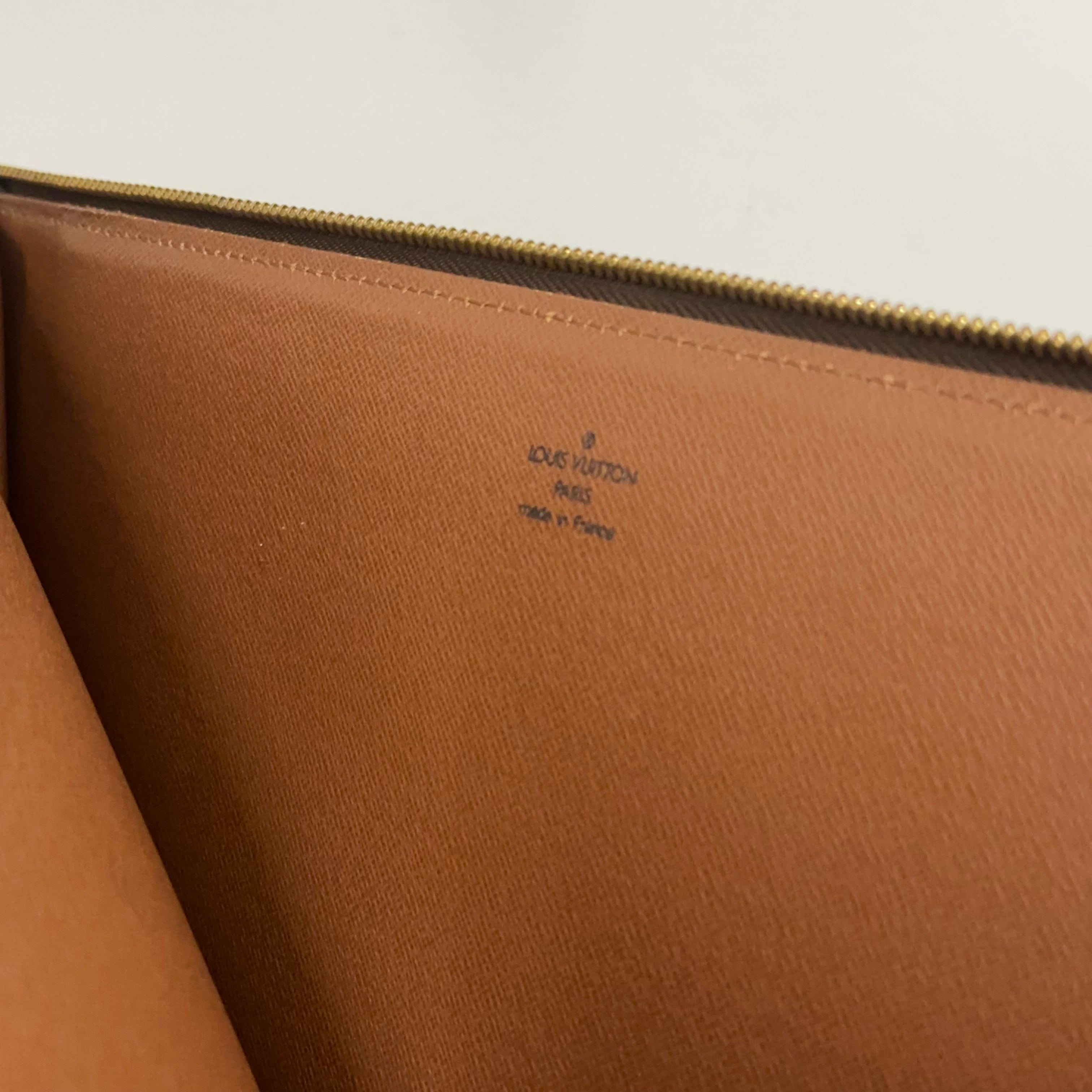 Poche Document Portfolio