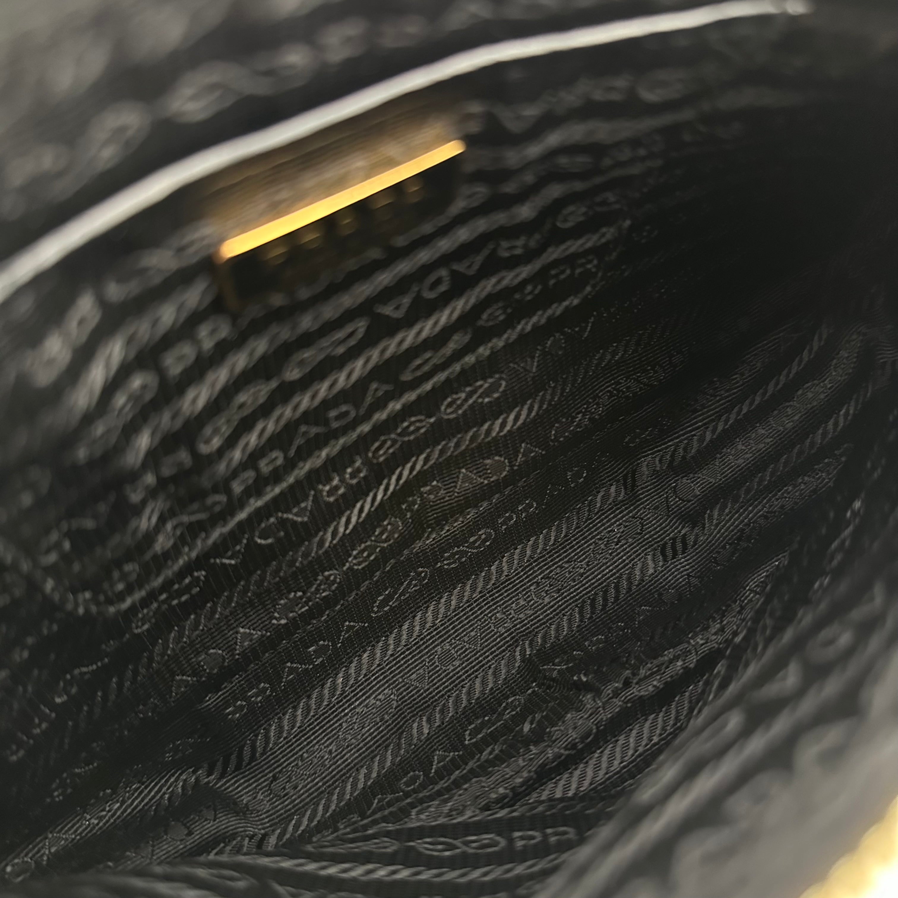 Nylon Pochette