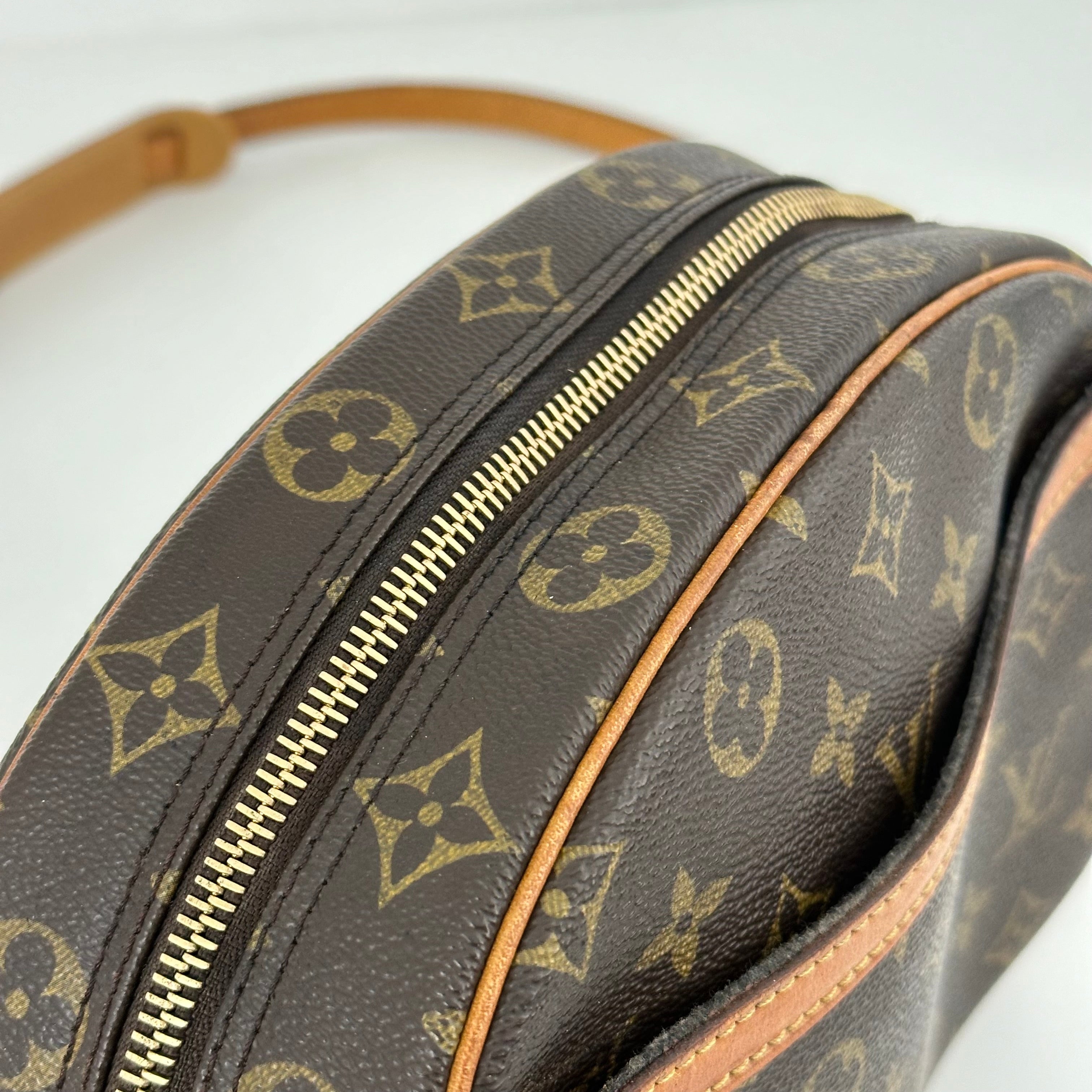 Monogram Blois