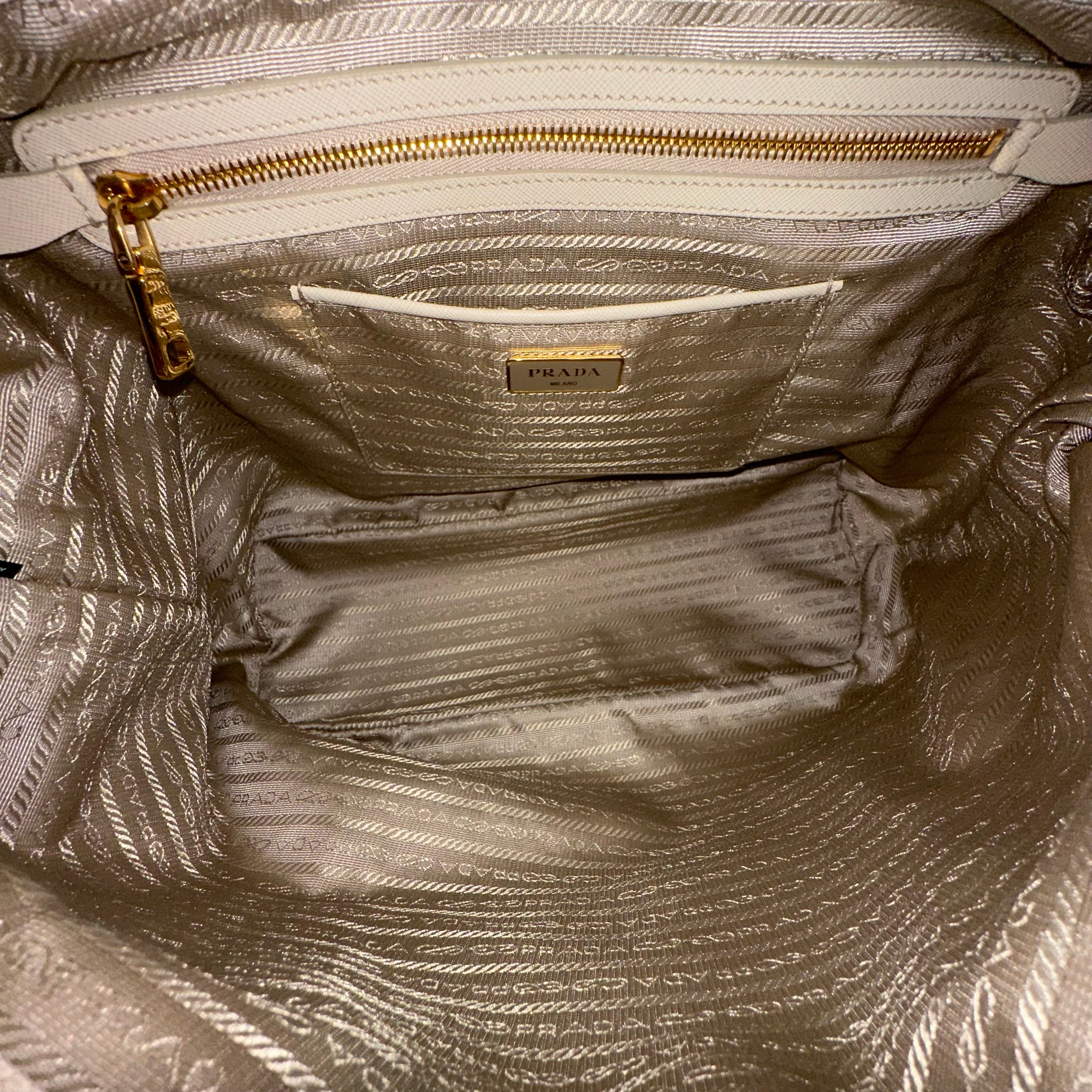 Ivory Nylon Tessuto Tote