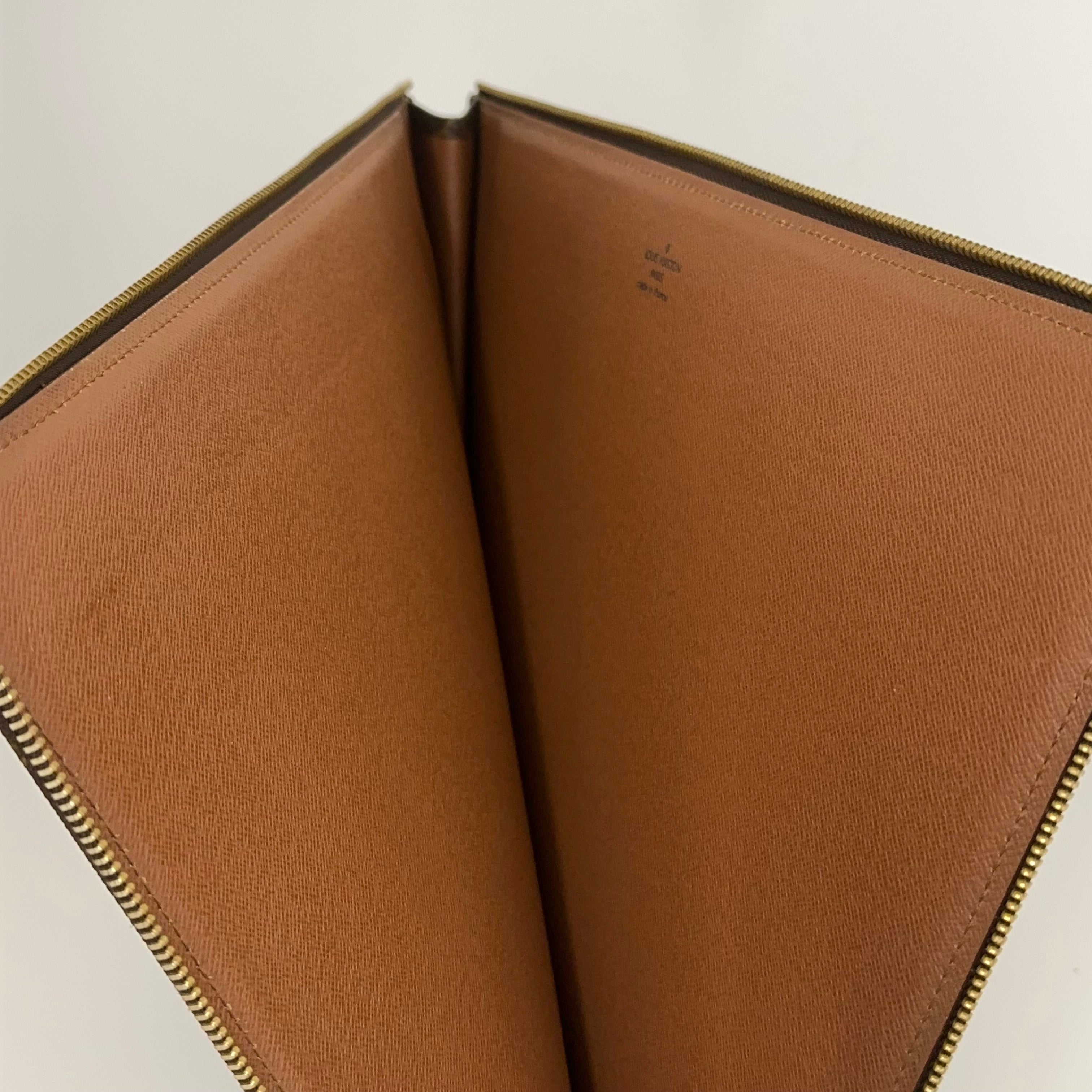 Poche Document Portfolio
