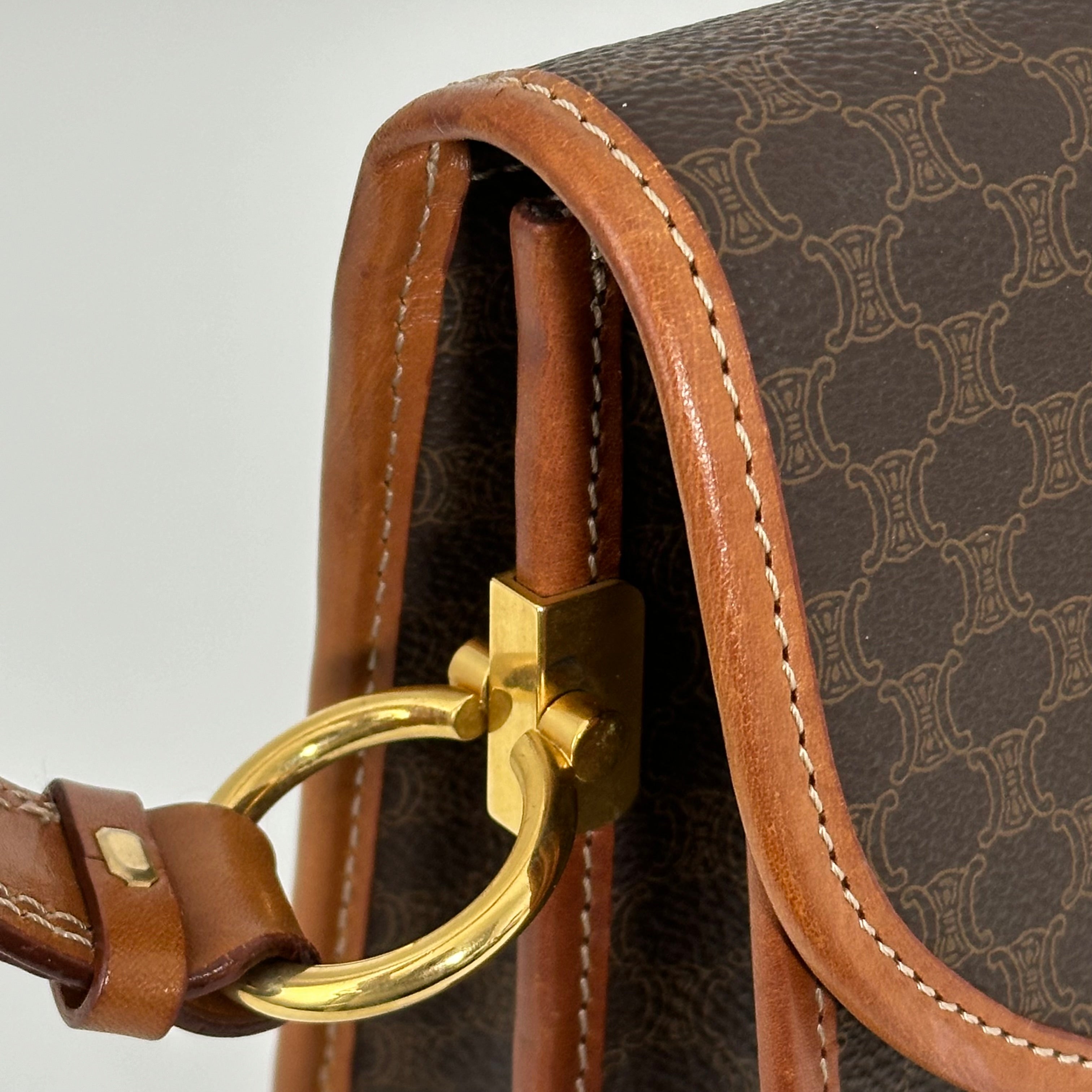 Macadam Crossbody