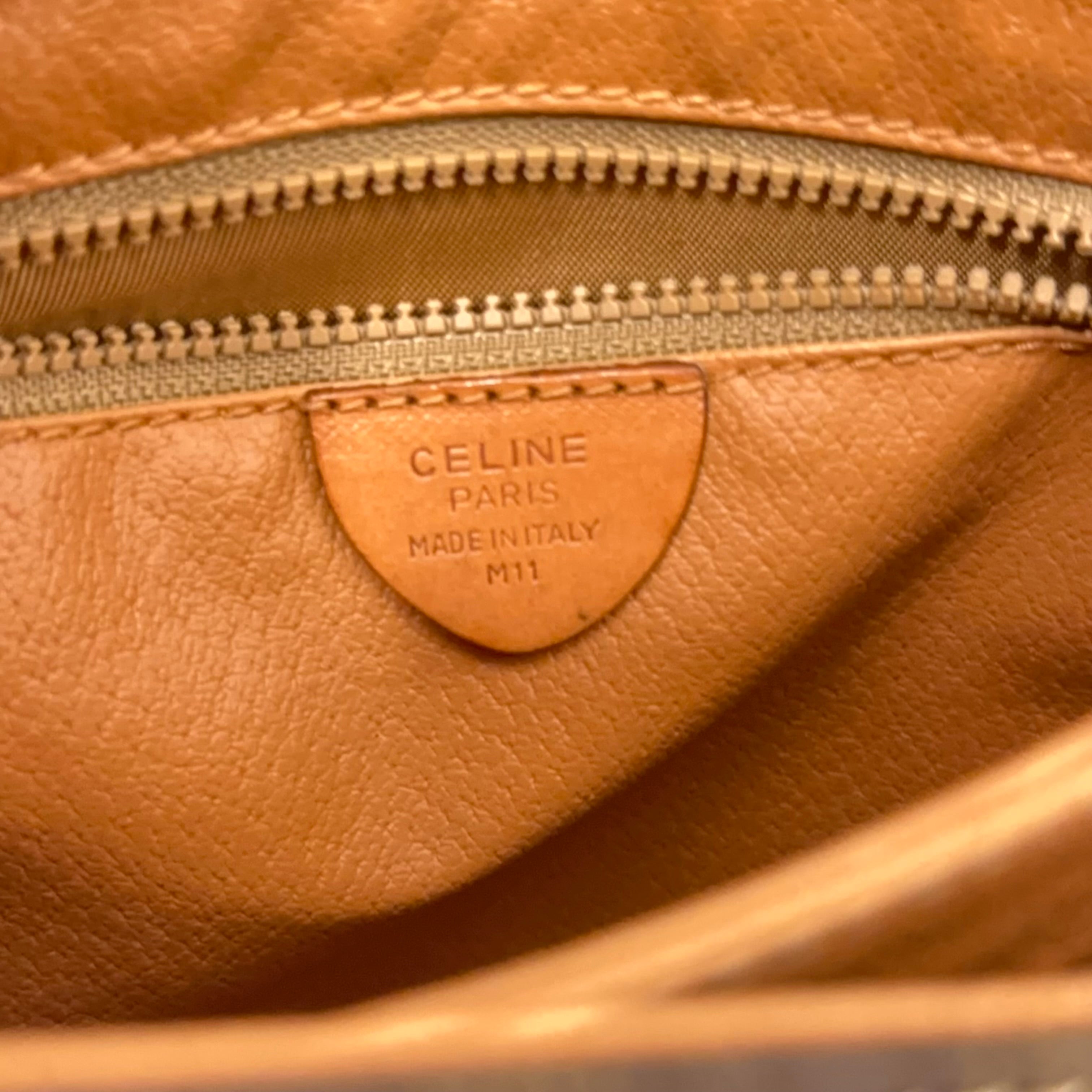 Macadam Crossbody