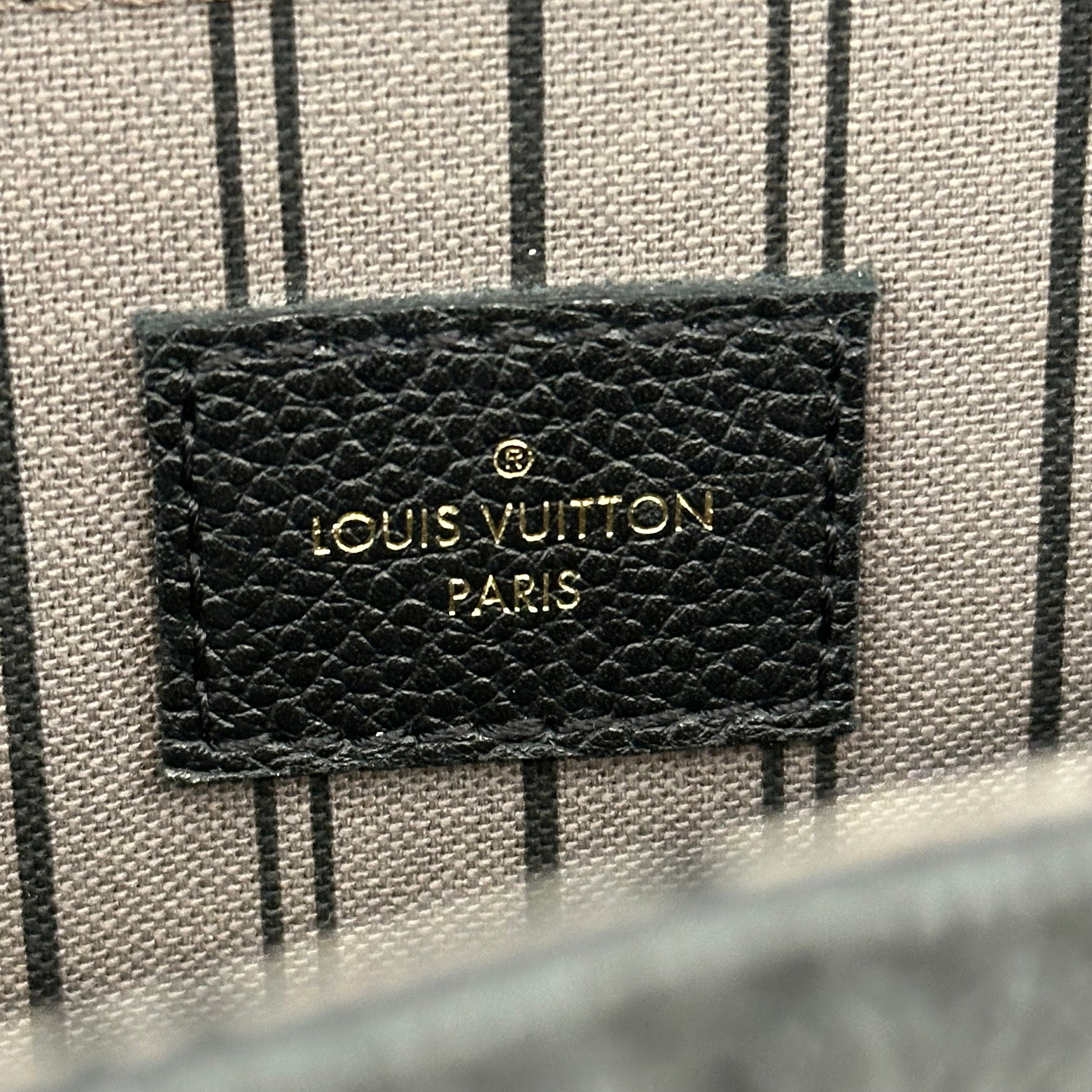 Black Pochette Metis