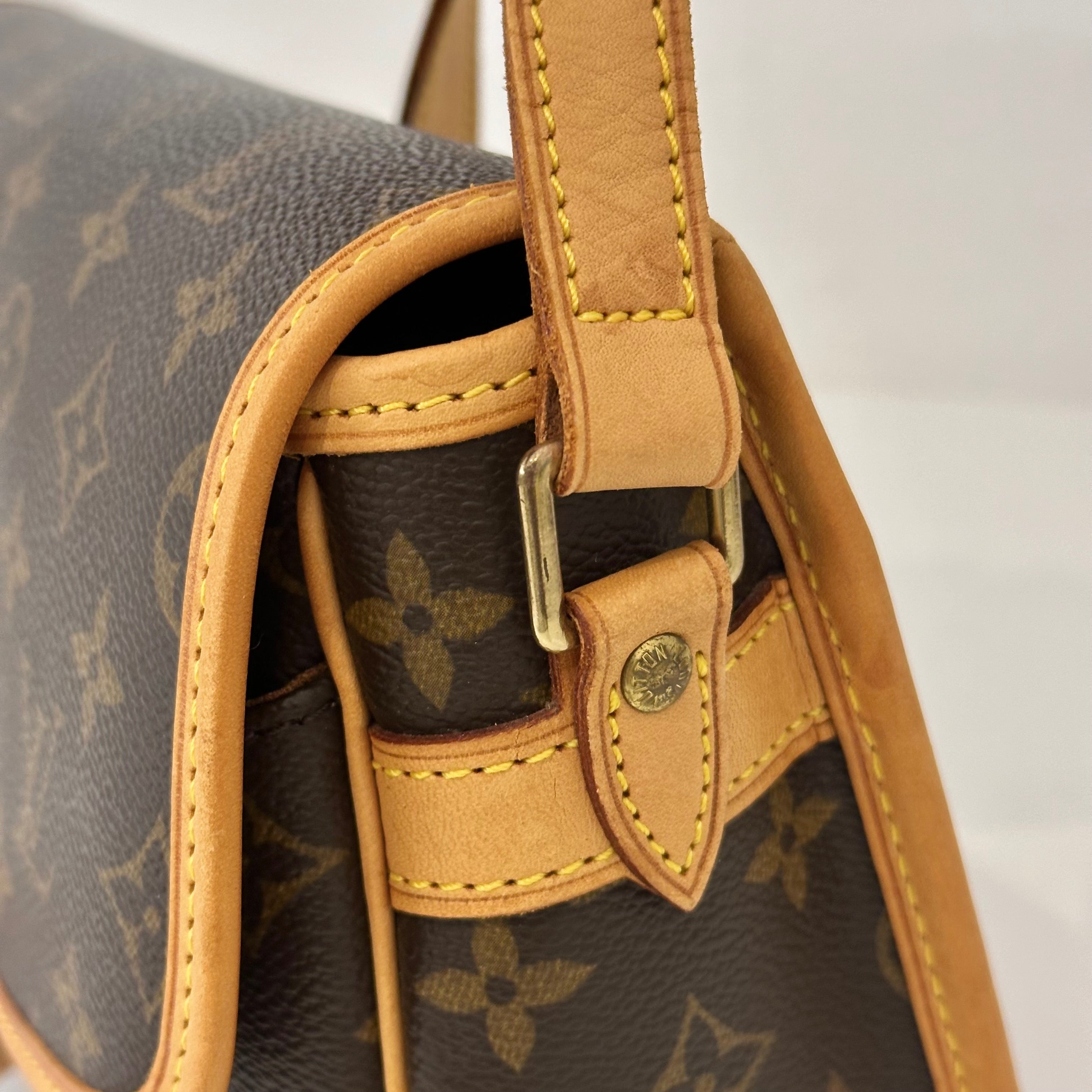 Monogram Sologne