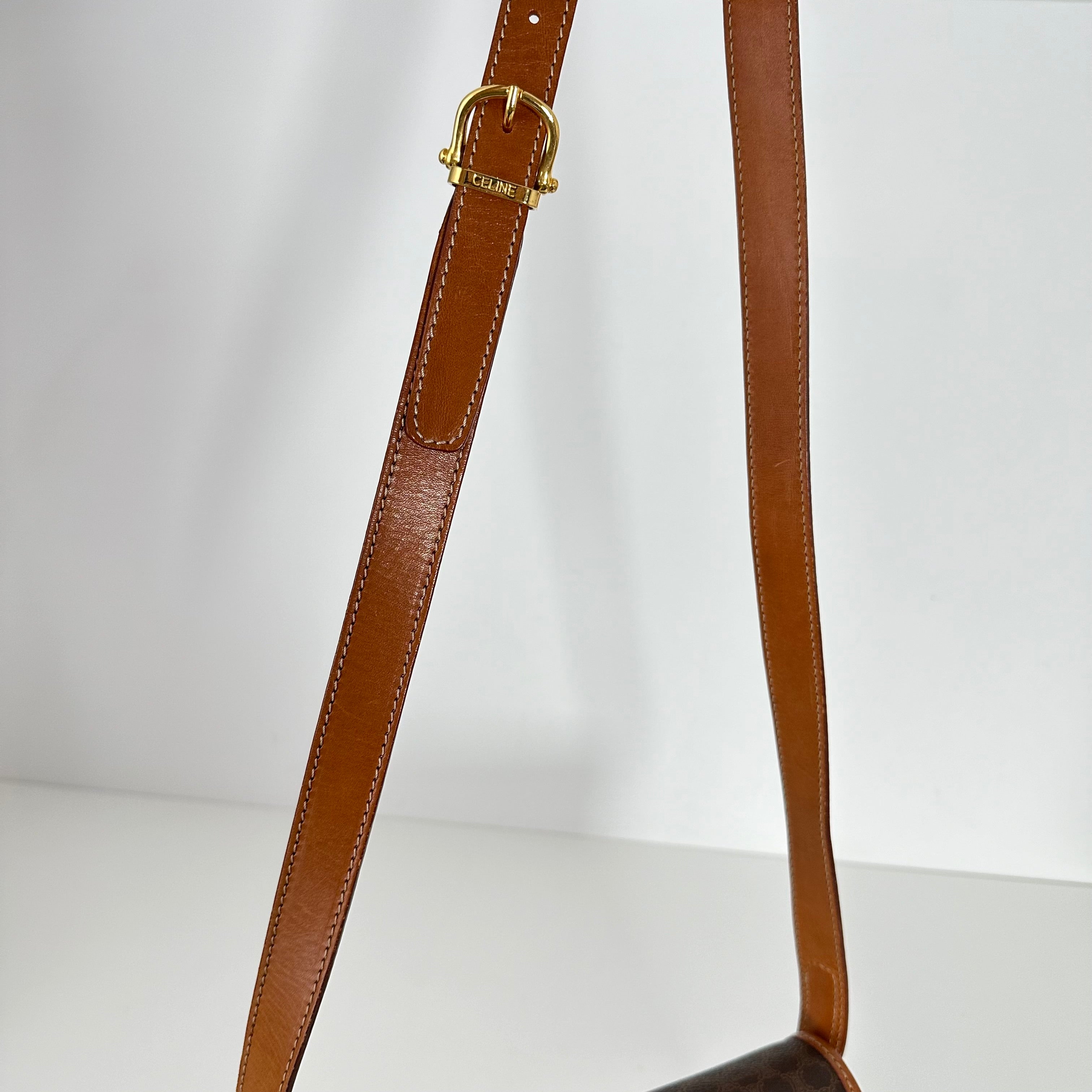 Macadam Crossbody
