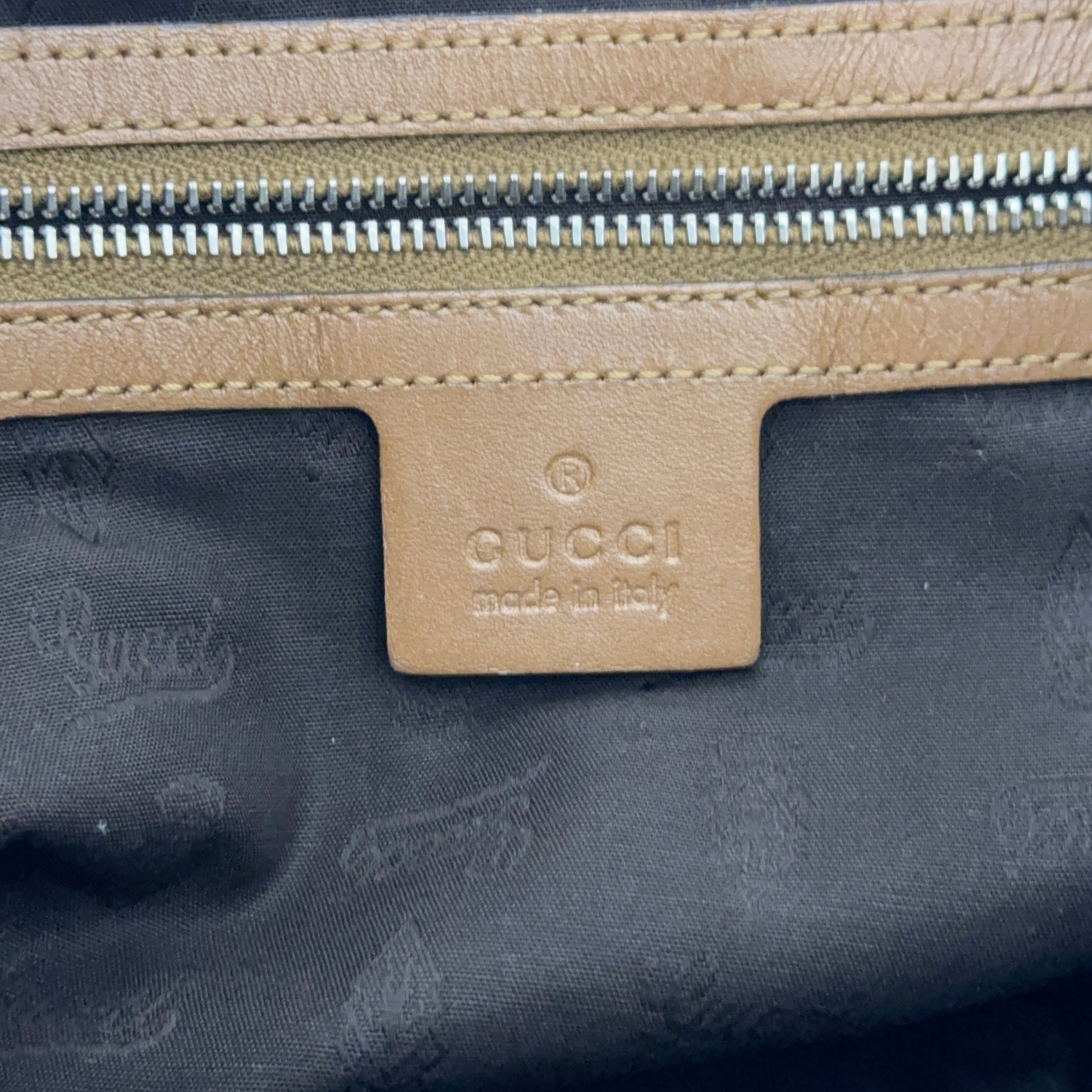 Interlocking G Hobo Bag