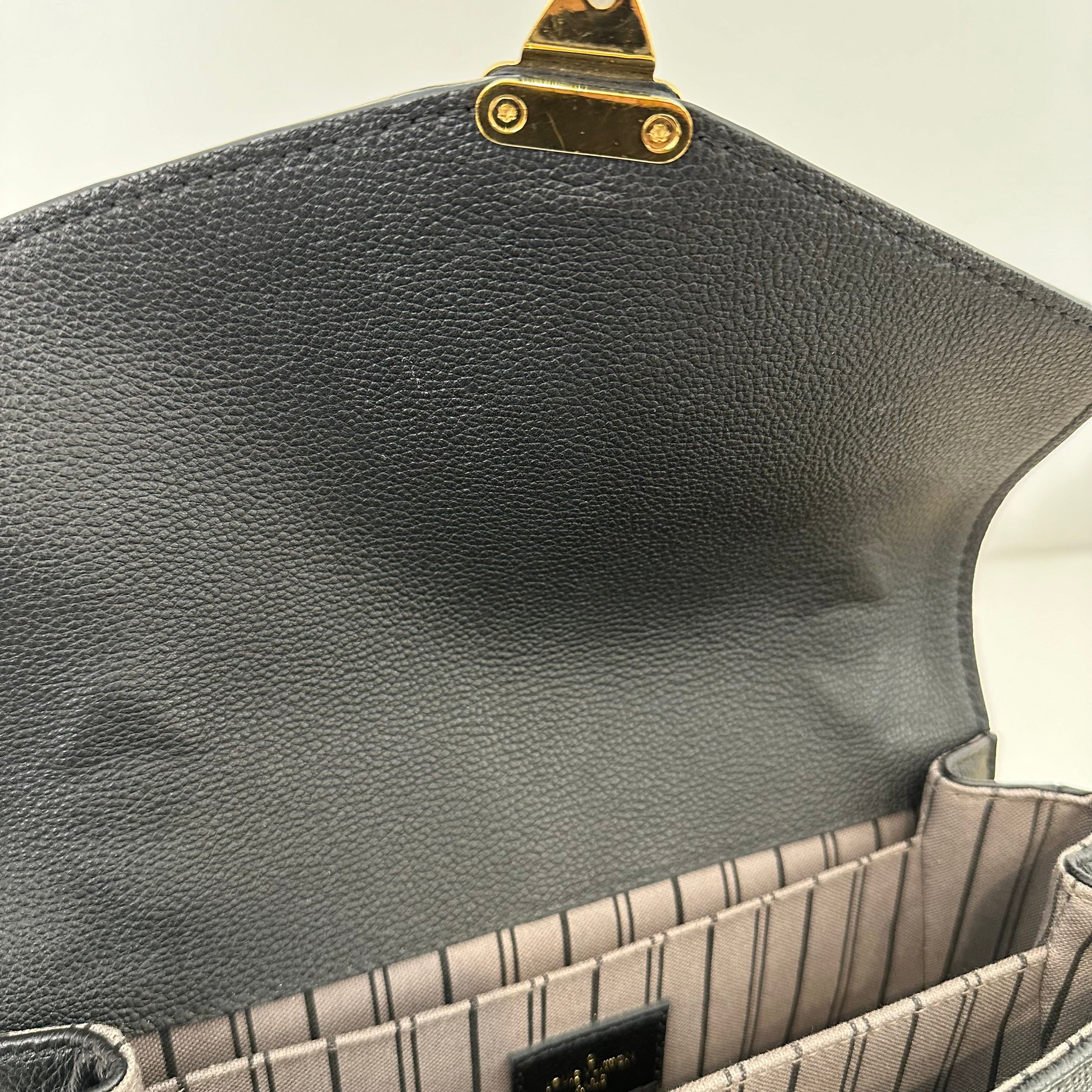 Black Pochette Metis