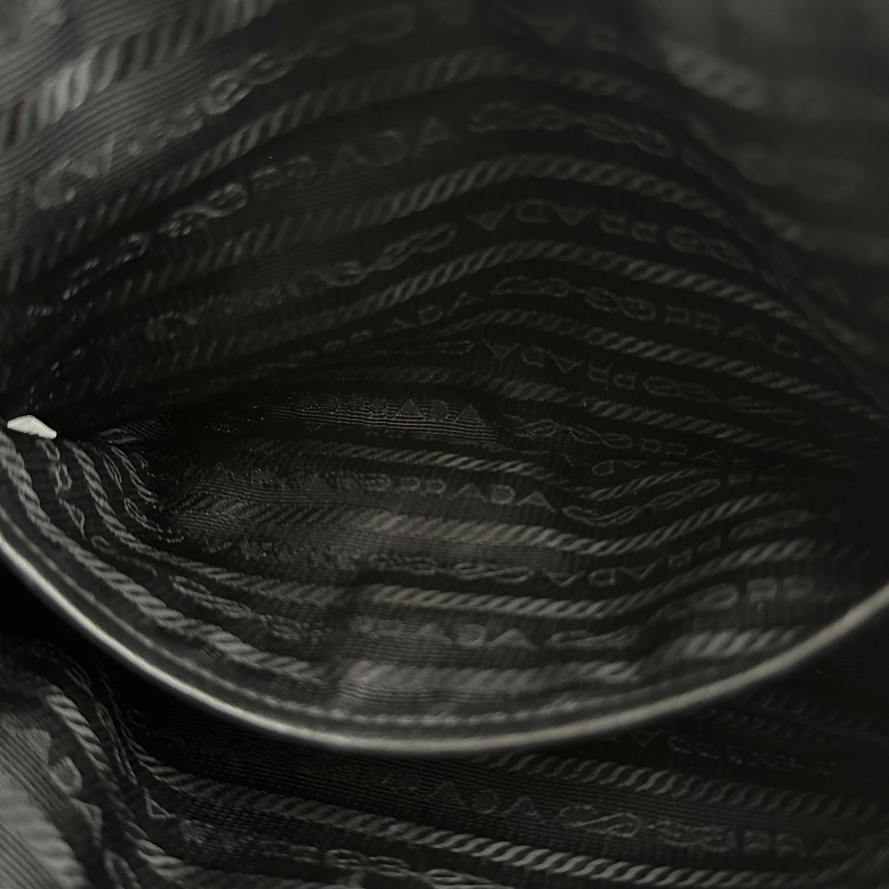 Bandoleria Nappa Gaufre Crossbody