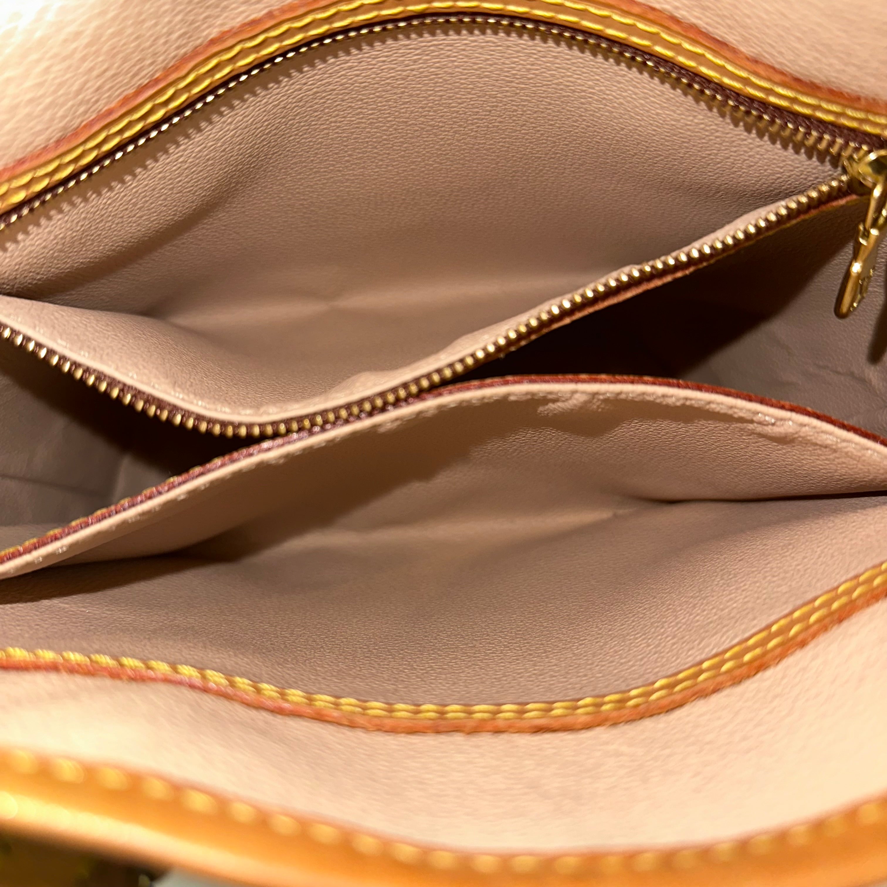 Marais Bucket Bag w/ Pouch
