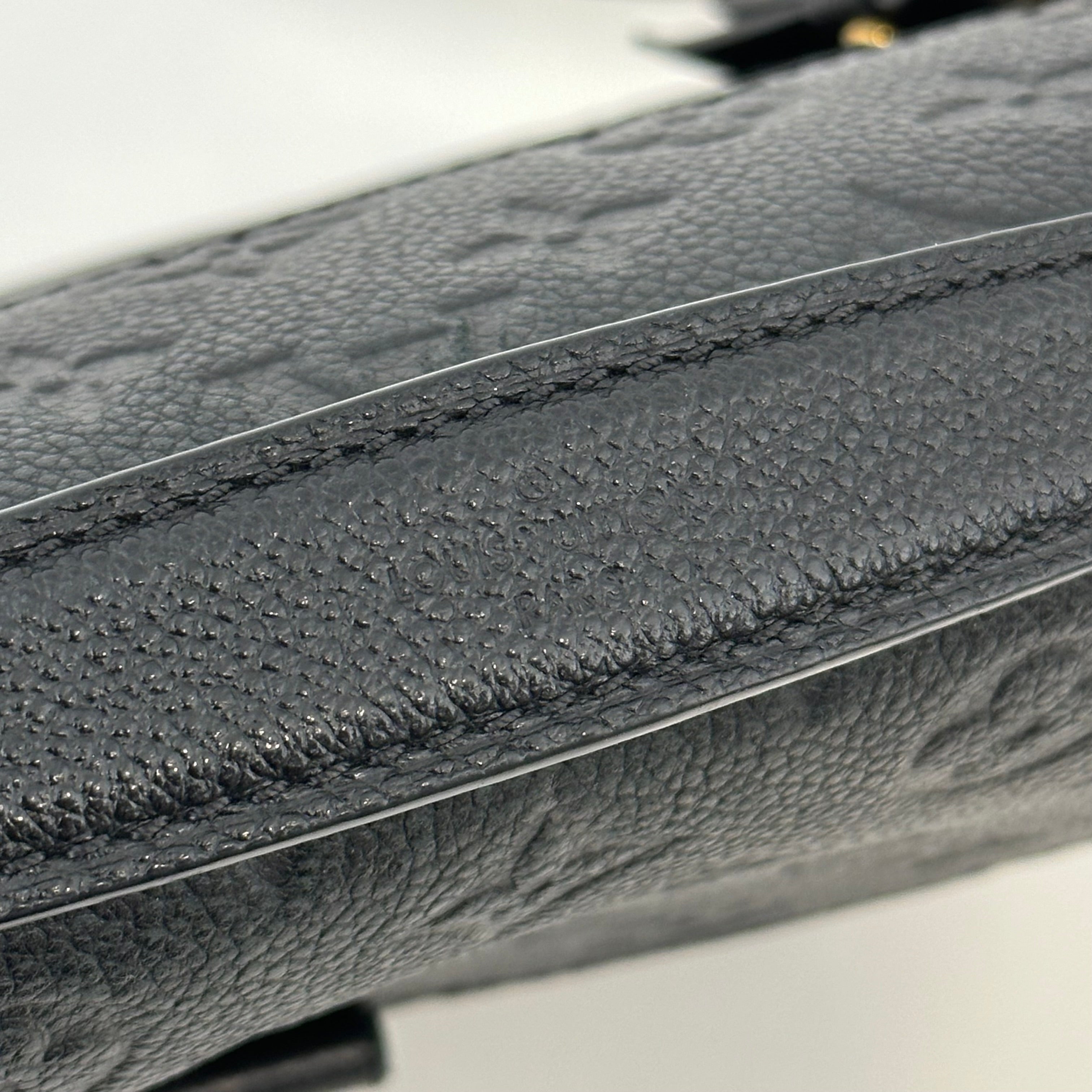 Black Pochette Metis