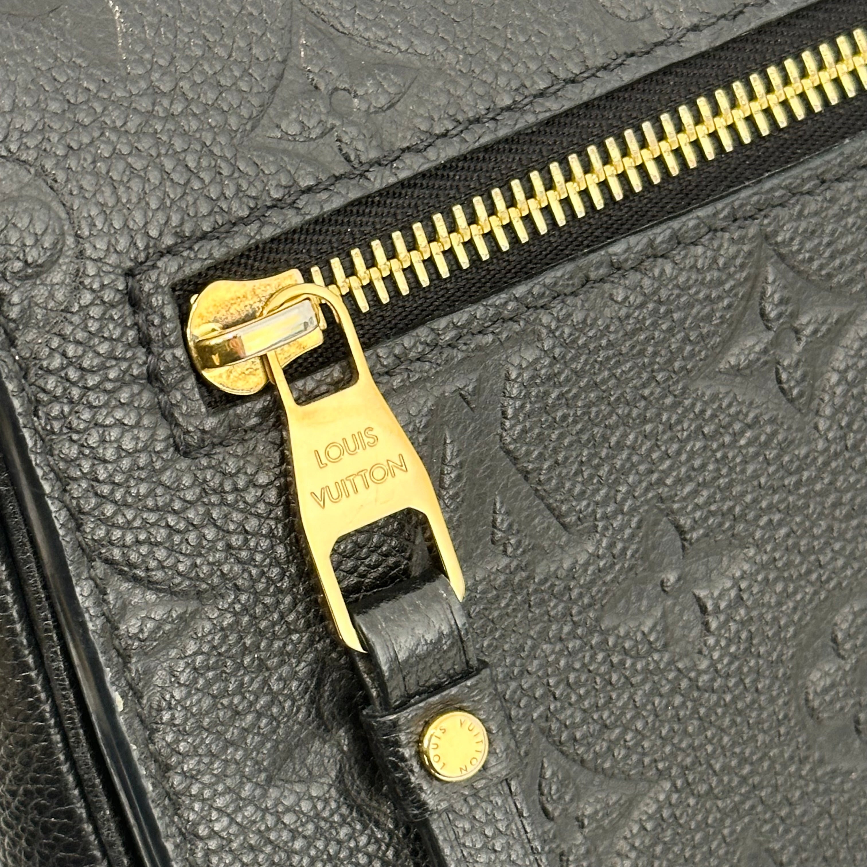 Black Pochette Metis