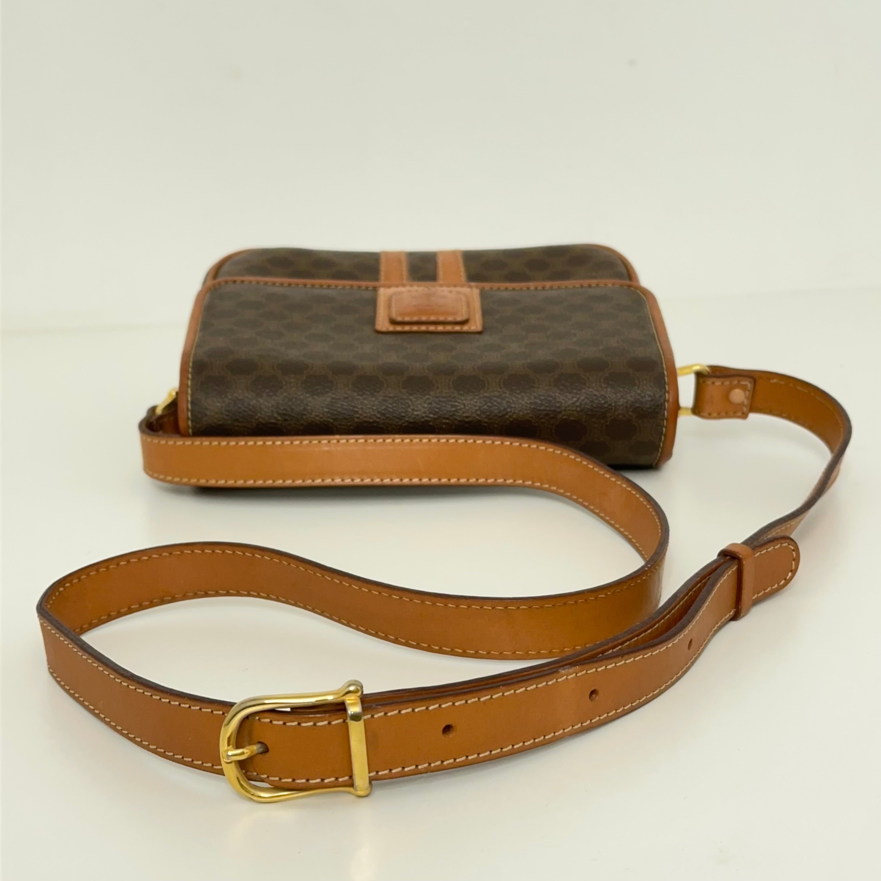 Macadam Crossbody