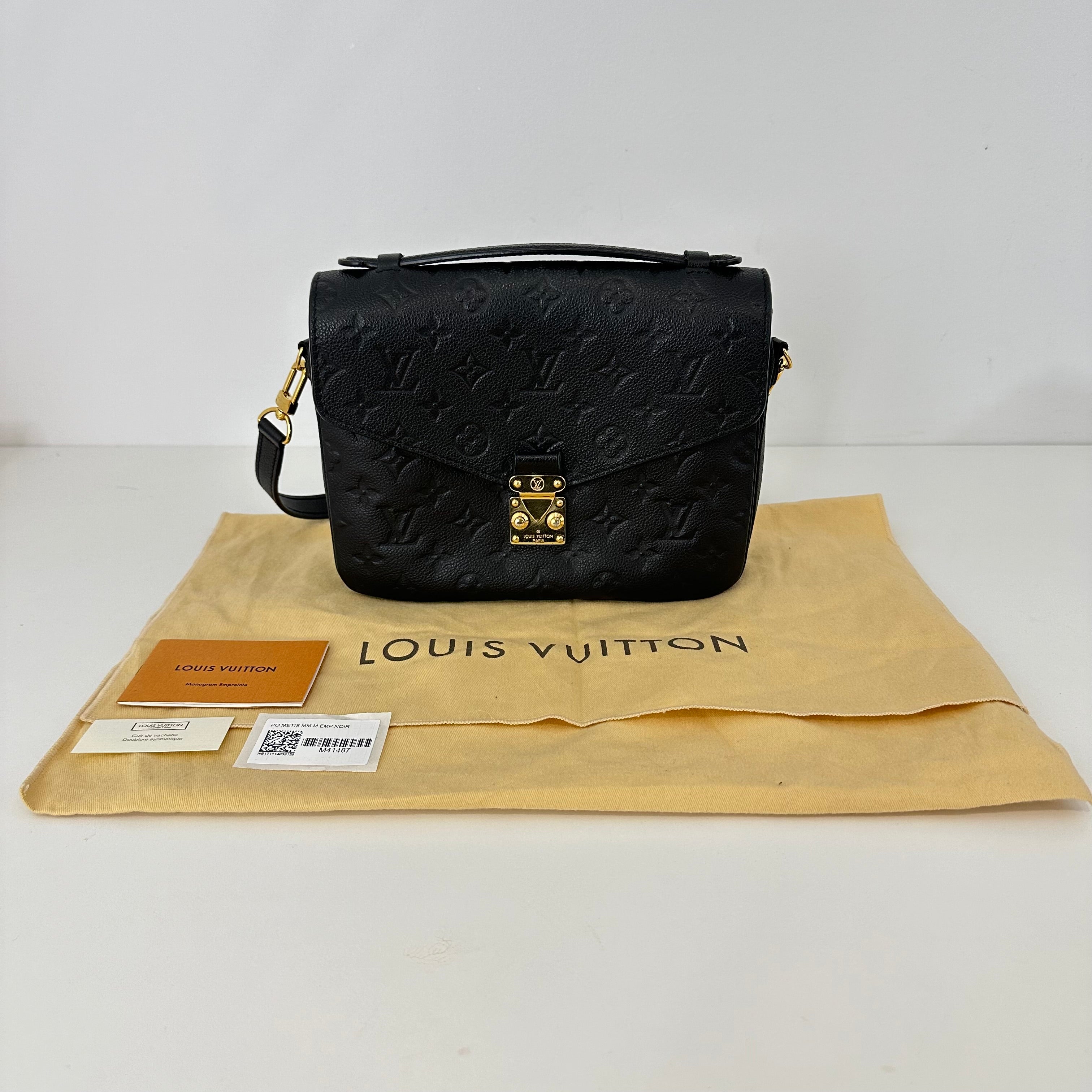 Black Pochette Metis