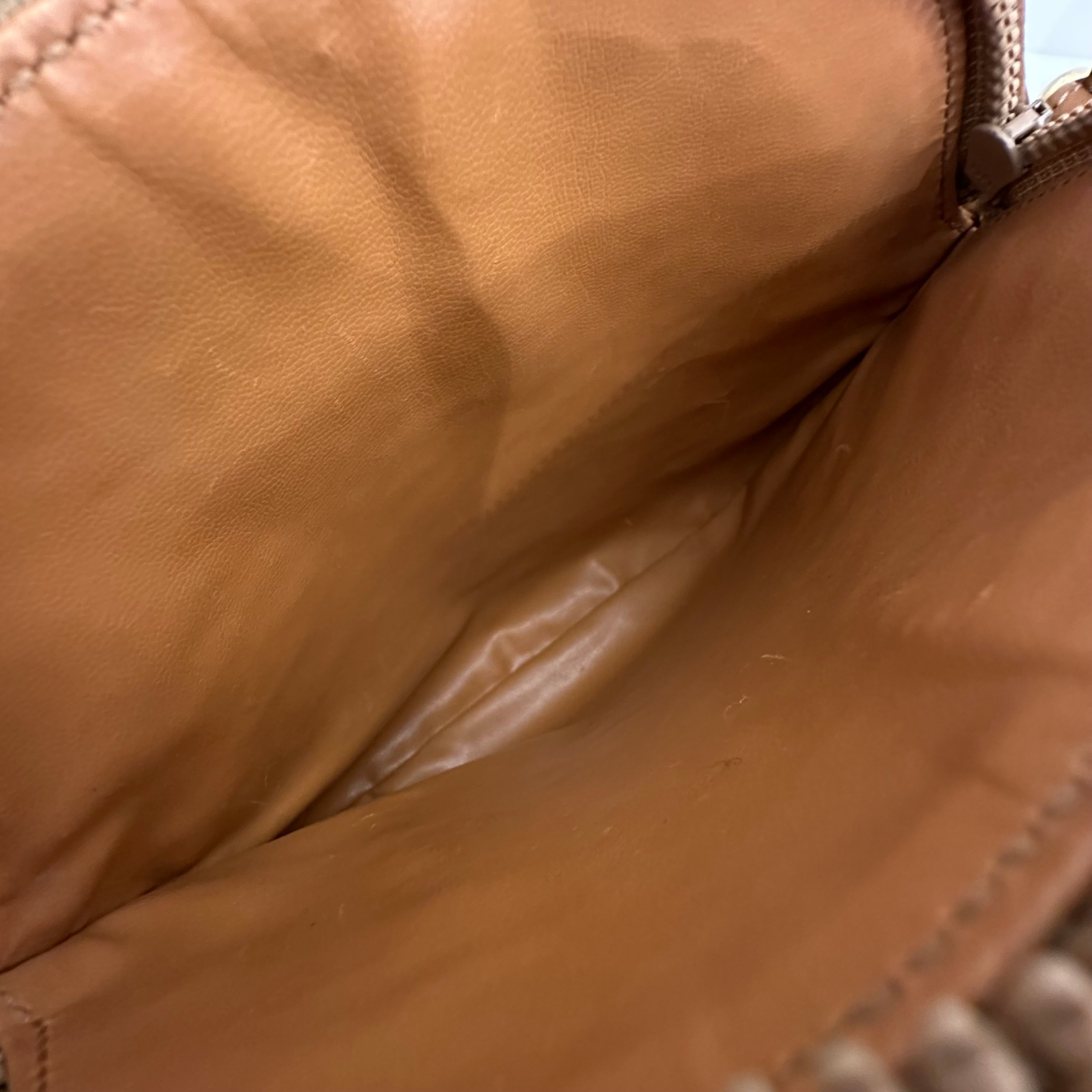 Macadam Crossbody