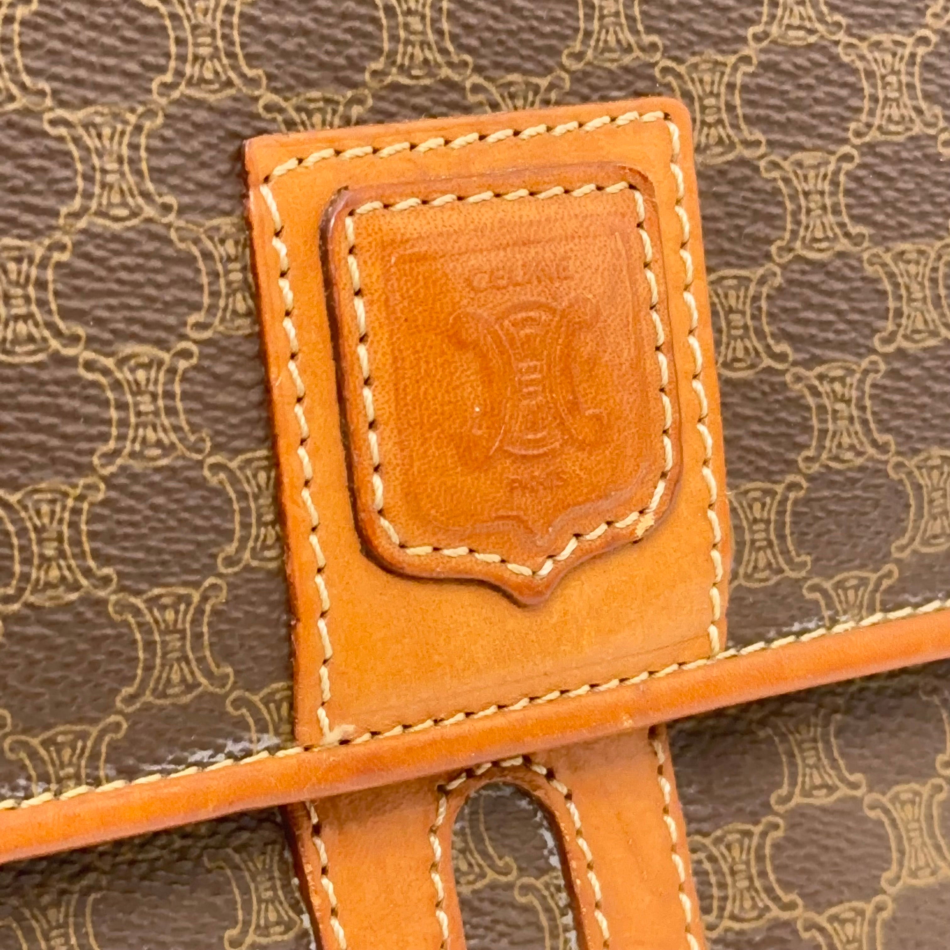 Macadam Crossbody
