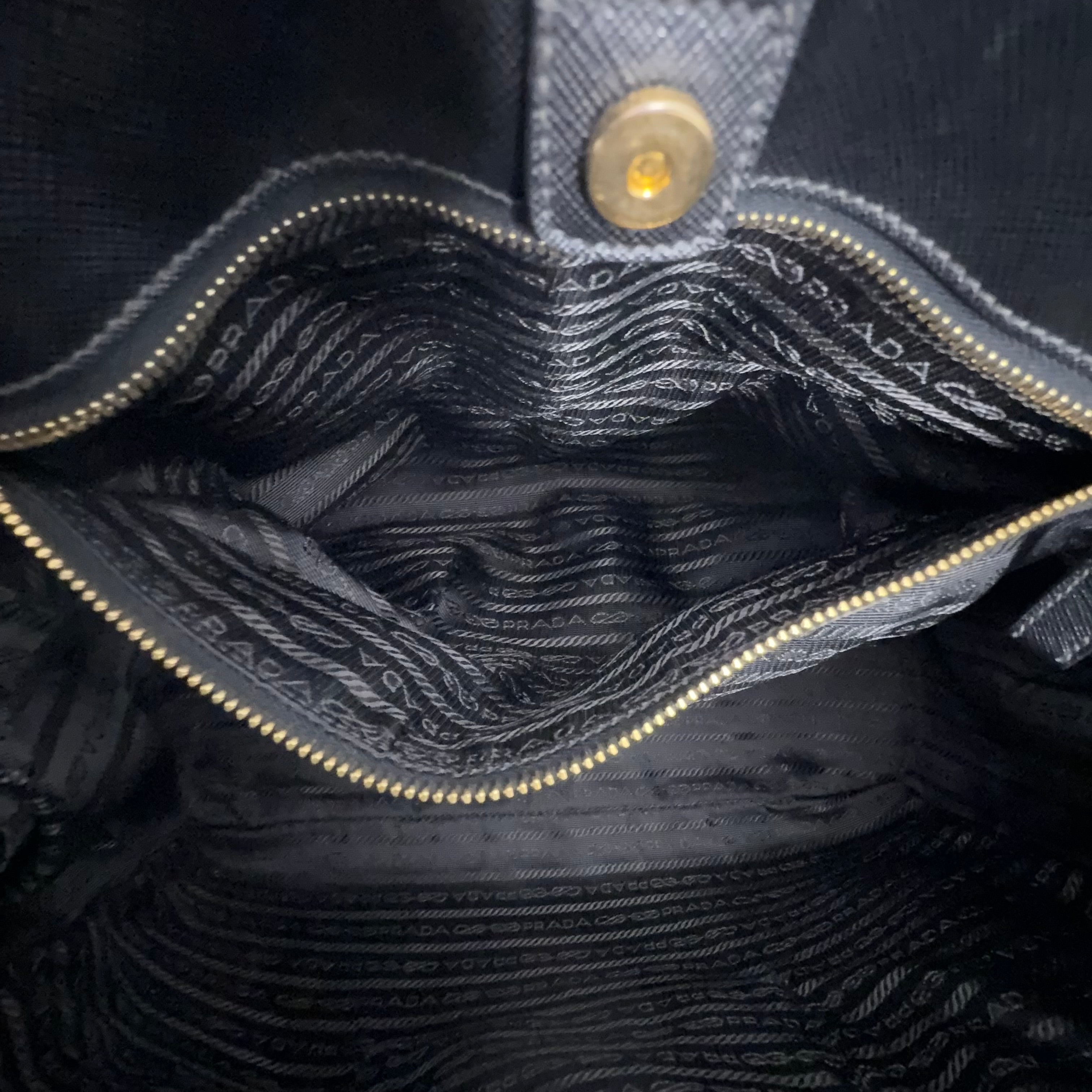 Large Saffiano Lux
