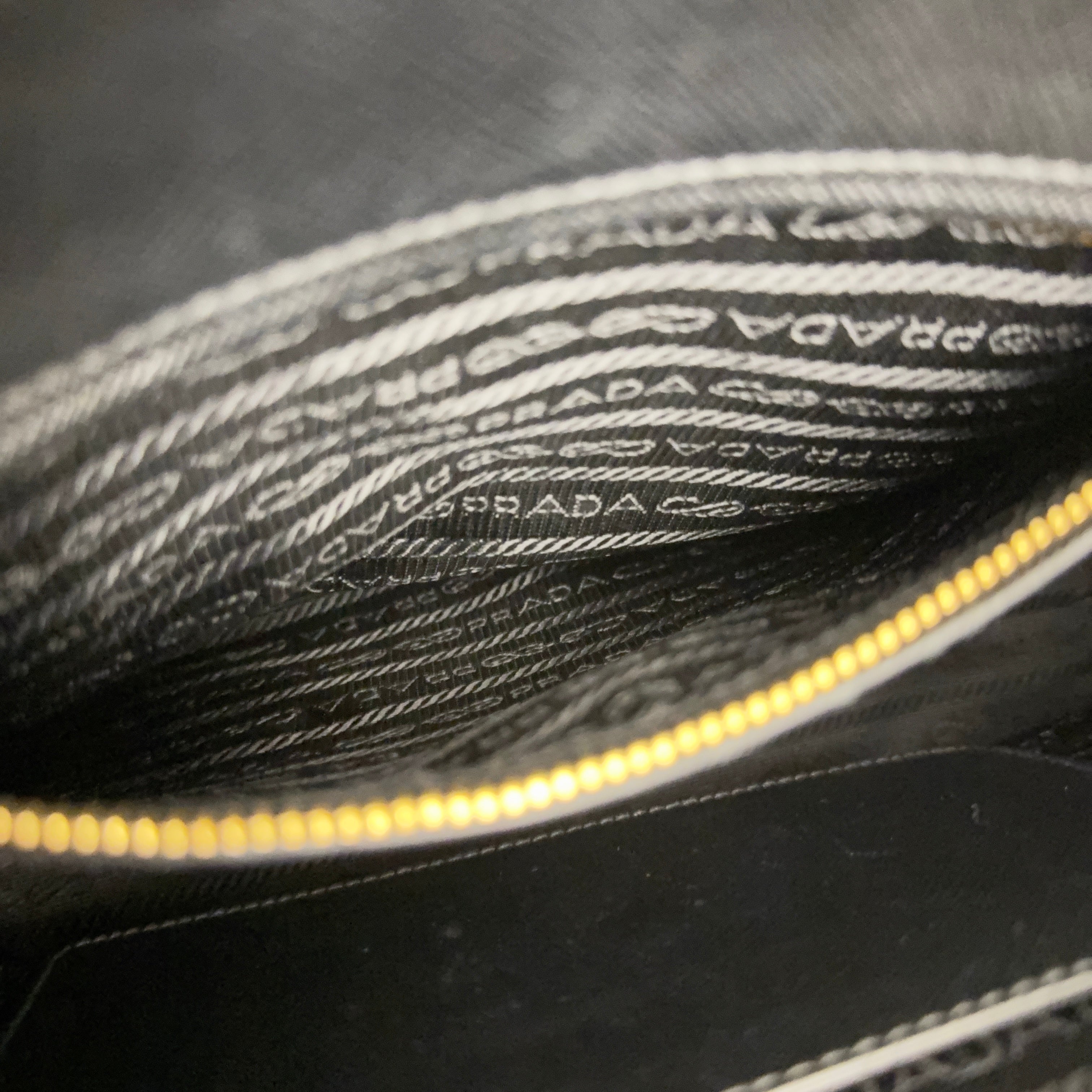 Medium Galleria Saffiano leather bag