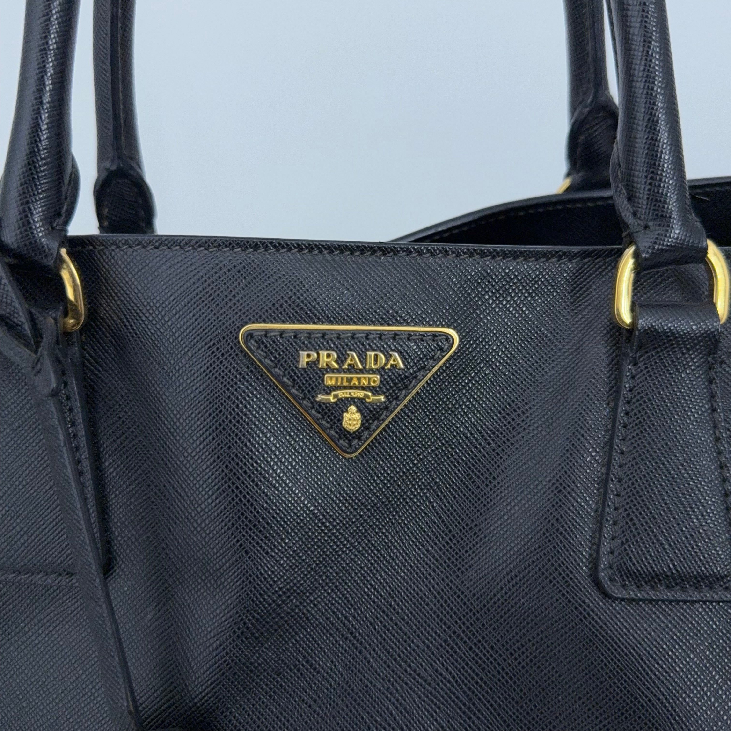 Large Saffiano Lux