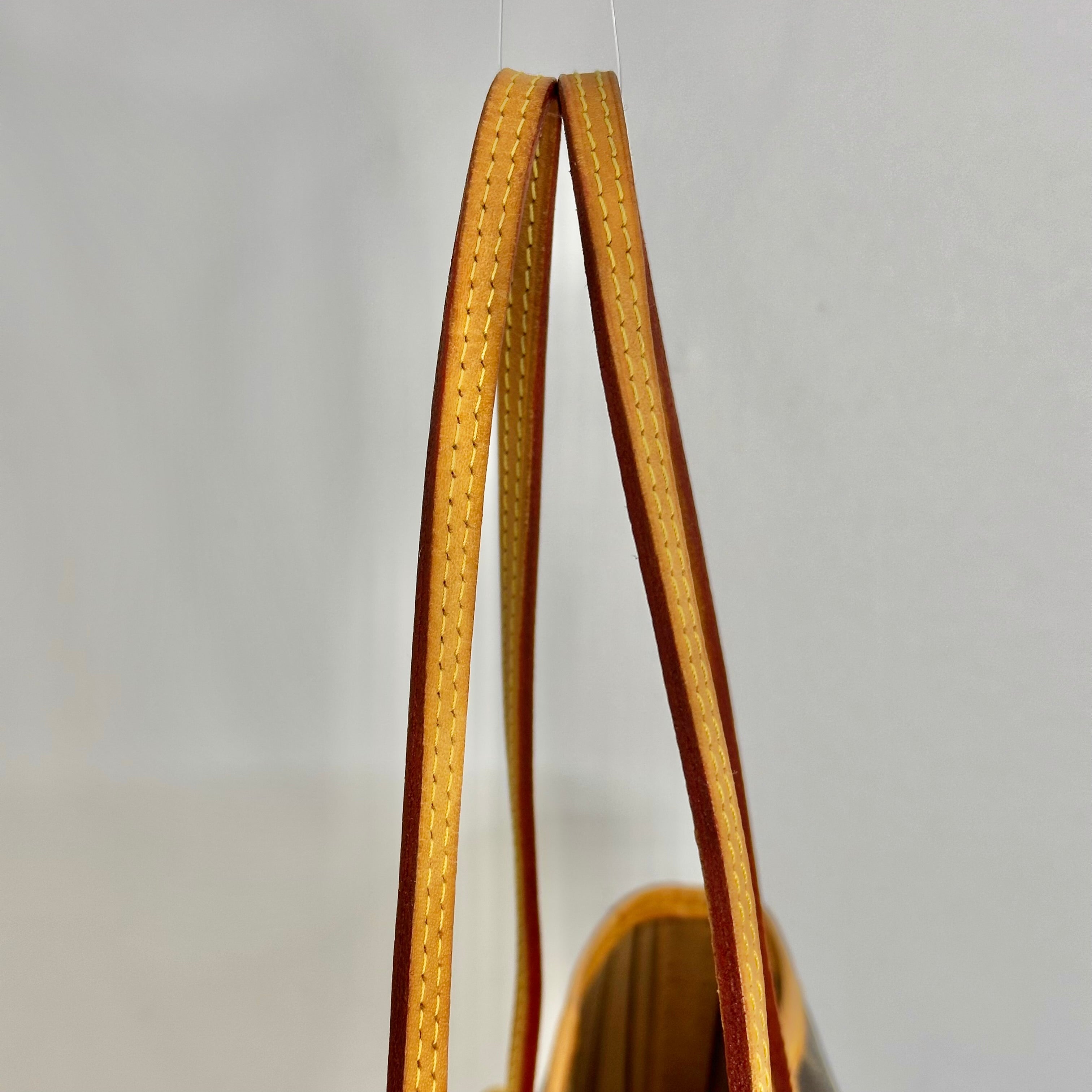Neverfull MM w/ Pouch