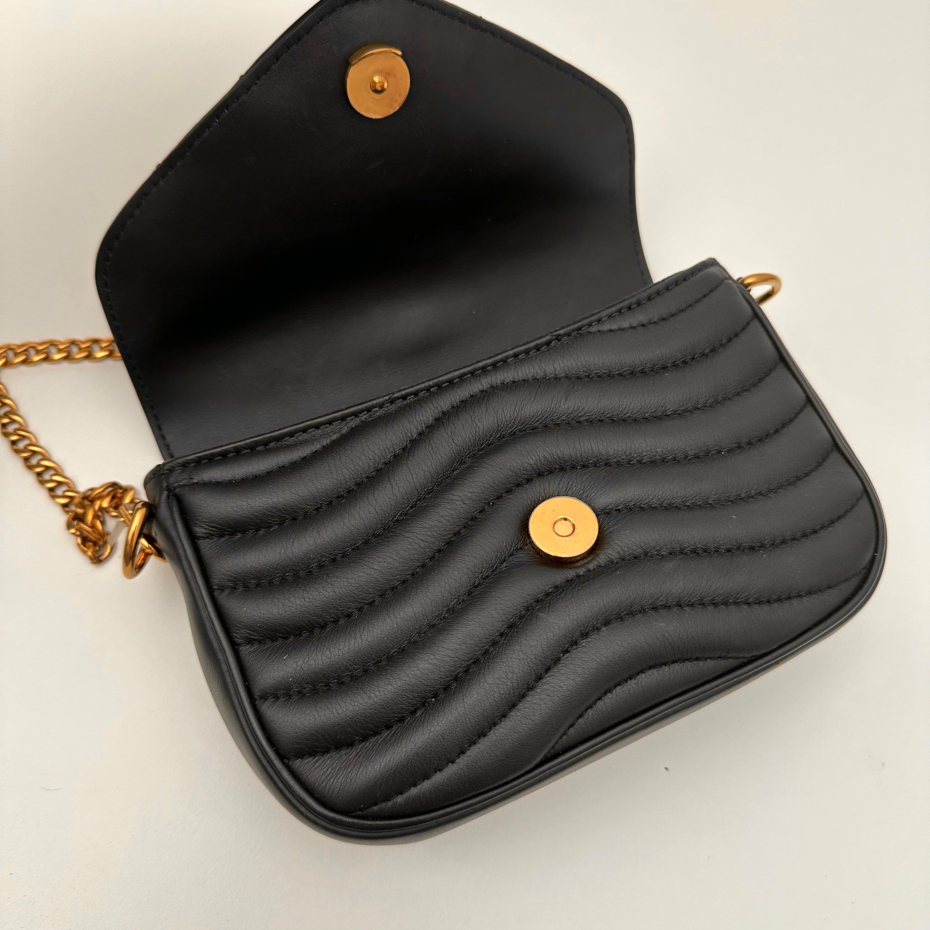 Black New Wave Multi-Pochette