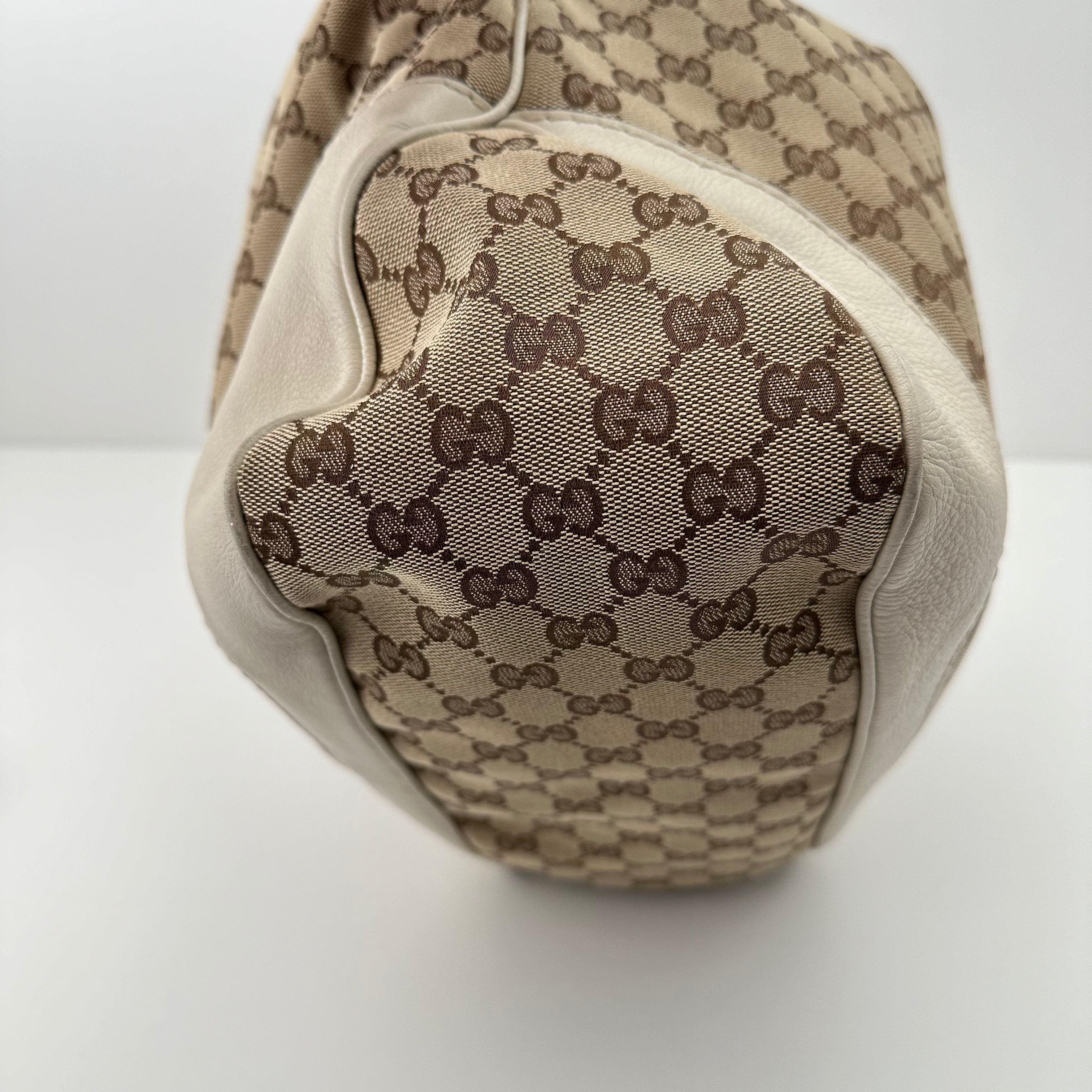 GG Charlotte Hobo Shoulder Bag