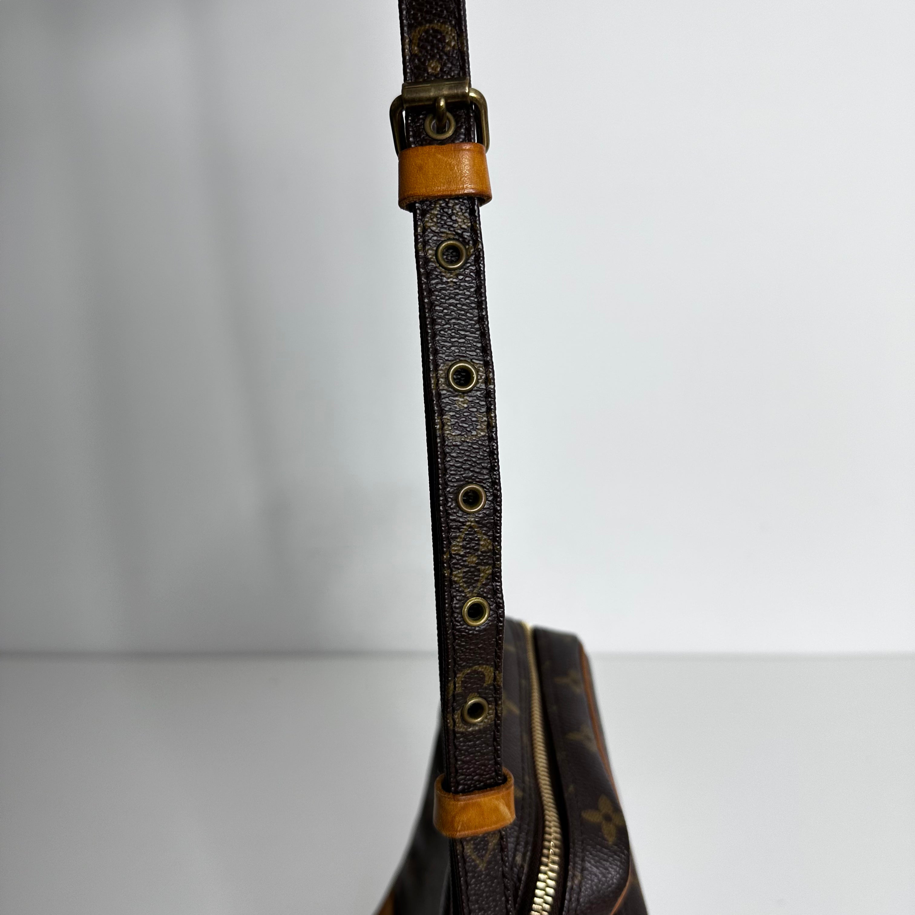 Monogram Amazone