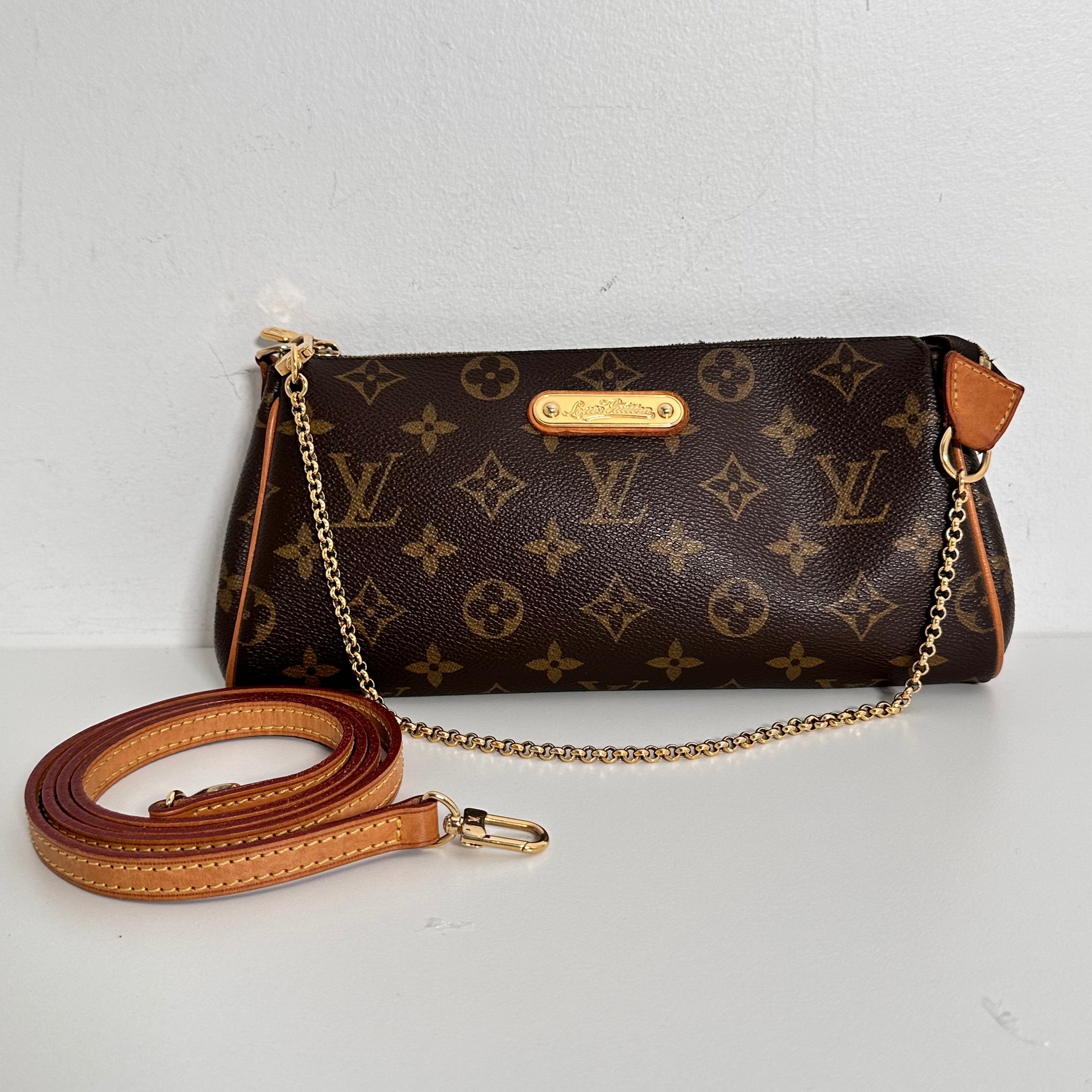 Eva Pochette Crossbody