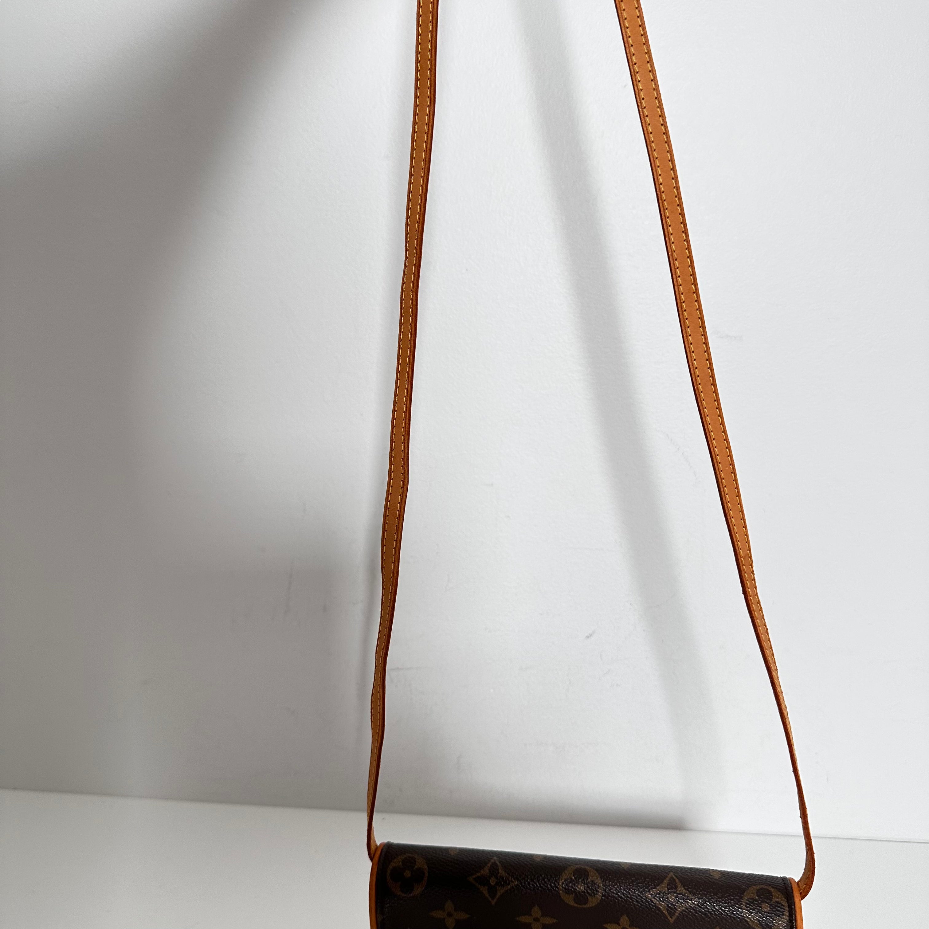 Monogram Pochette Twin PM