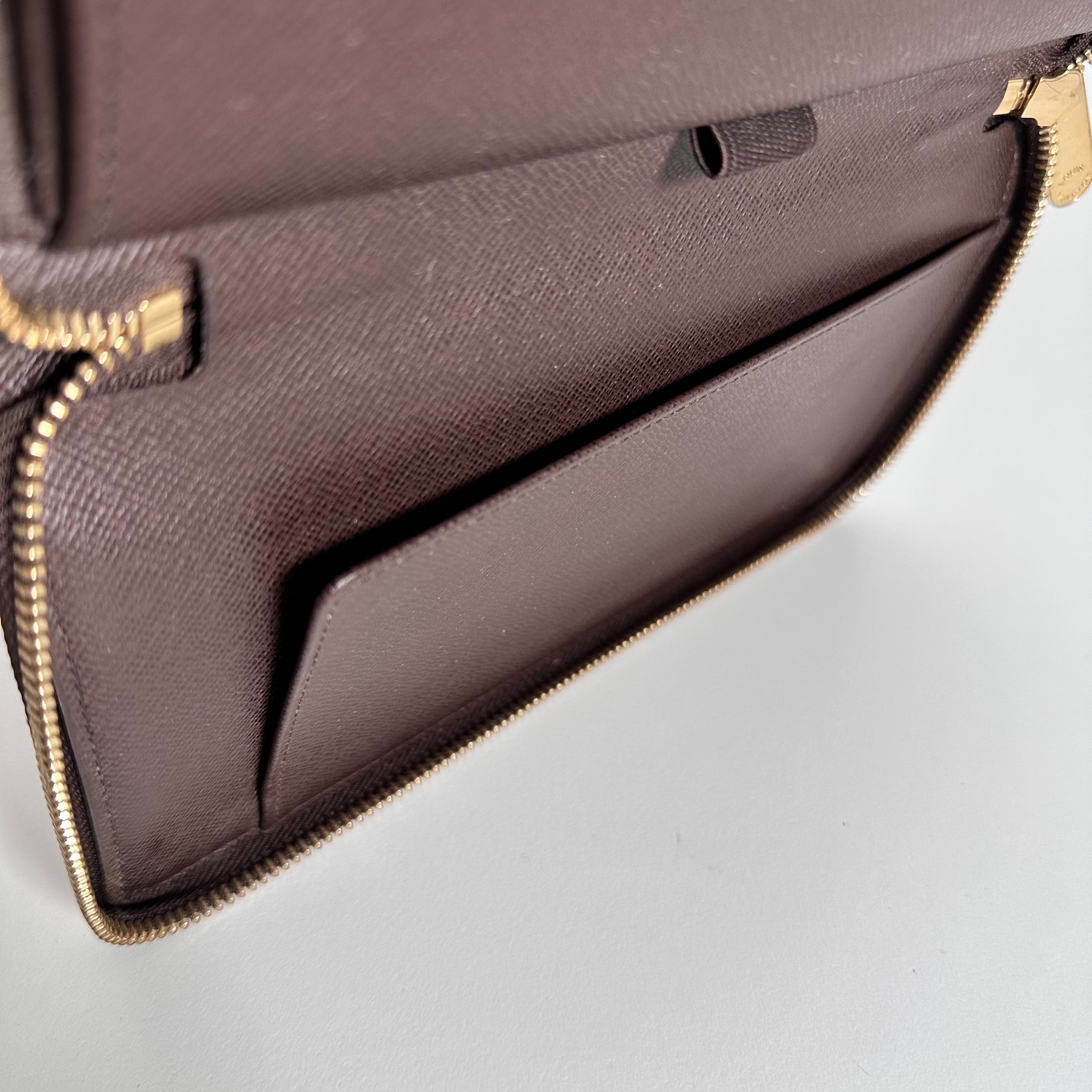 Zippy Organizer Wallet