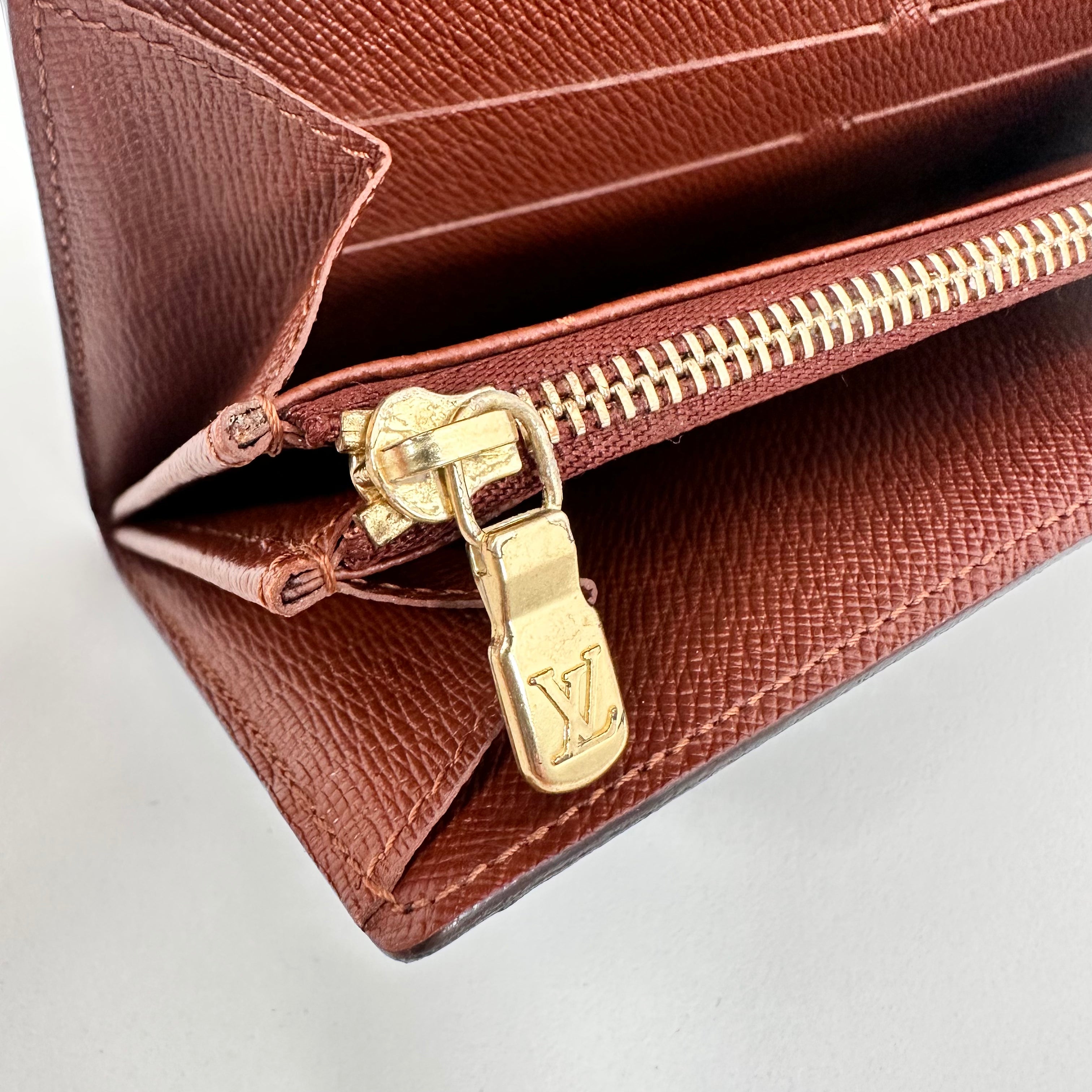 Monogram Wallet with Chain