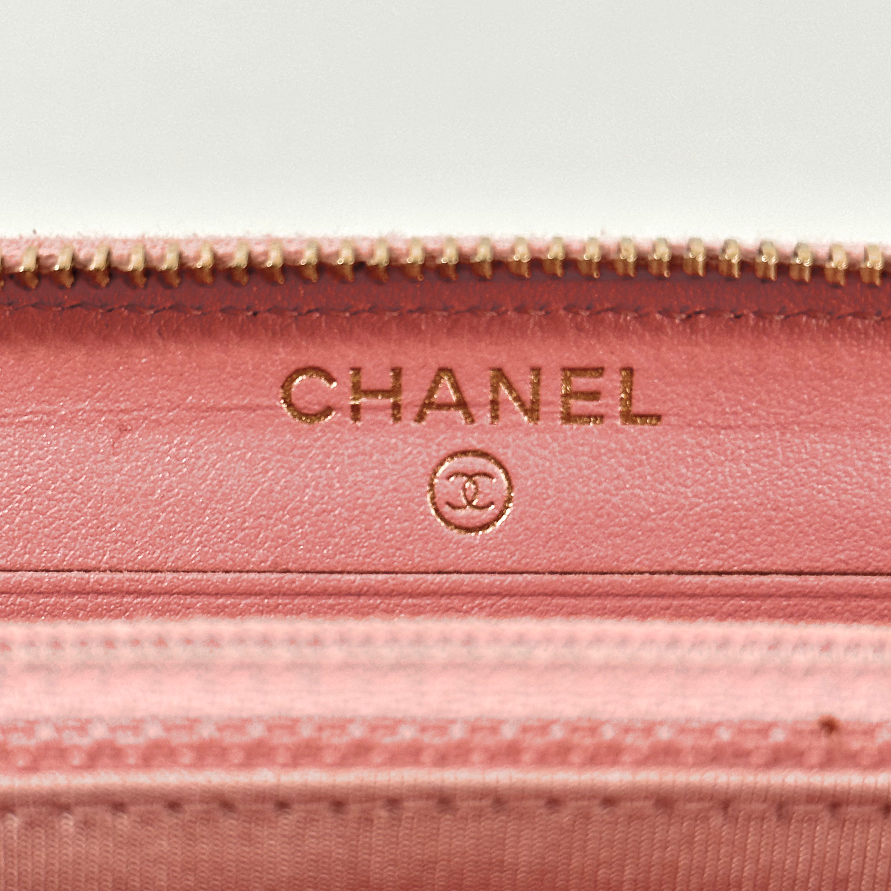Iridescent Caviar Medium Zip Around Wallet