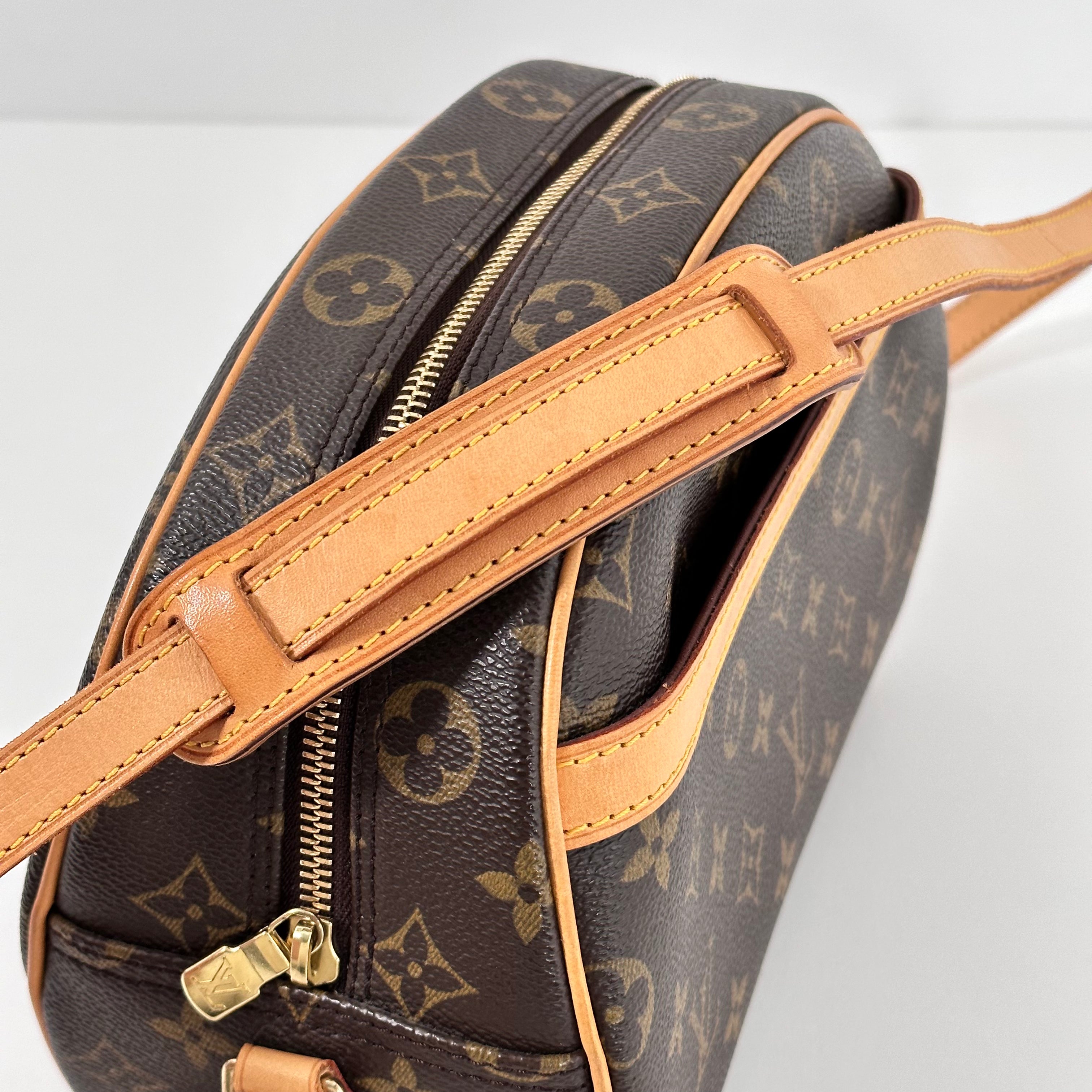 Monogram Blois