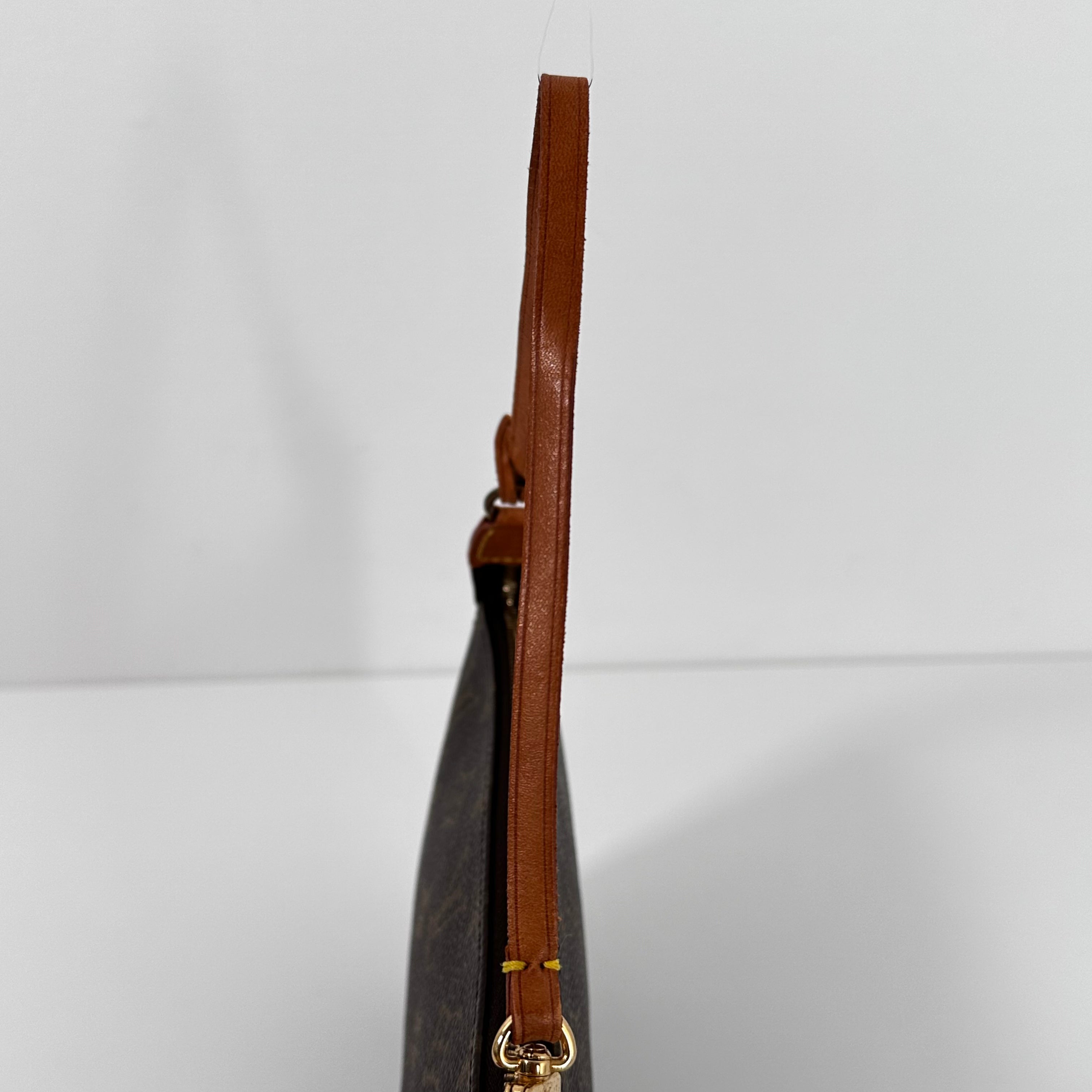 Pochette Accessories