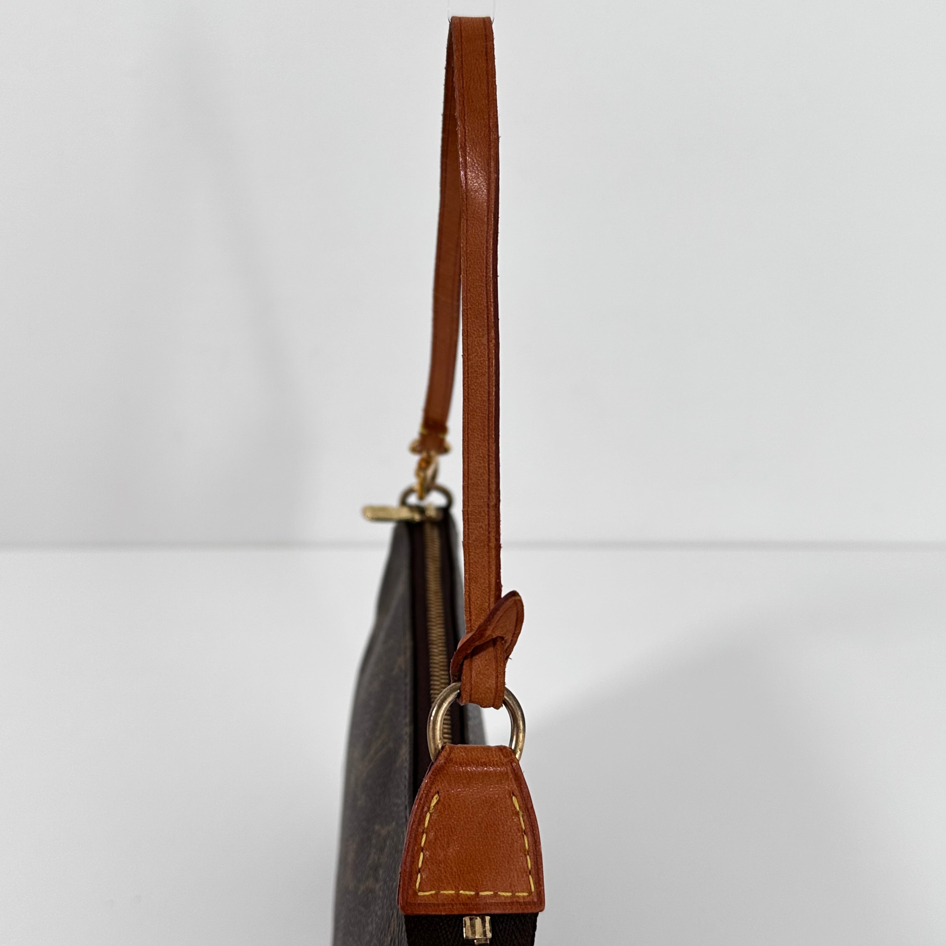 Pochette Accessories