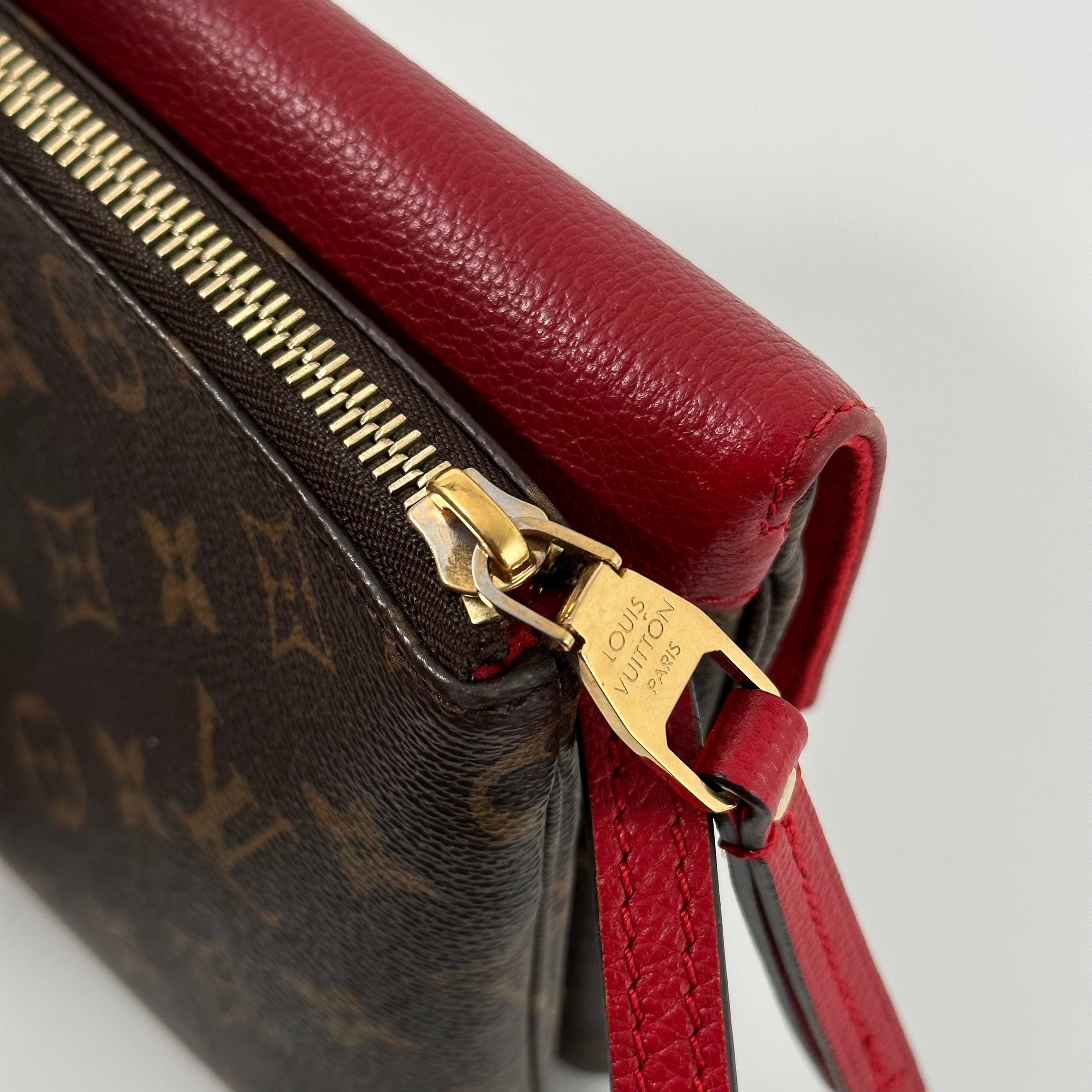 Monogram Twinset