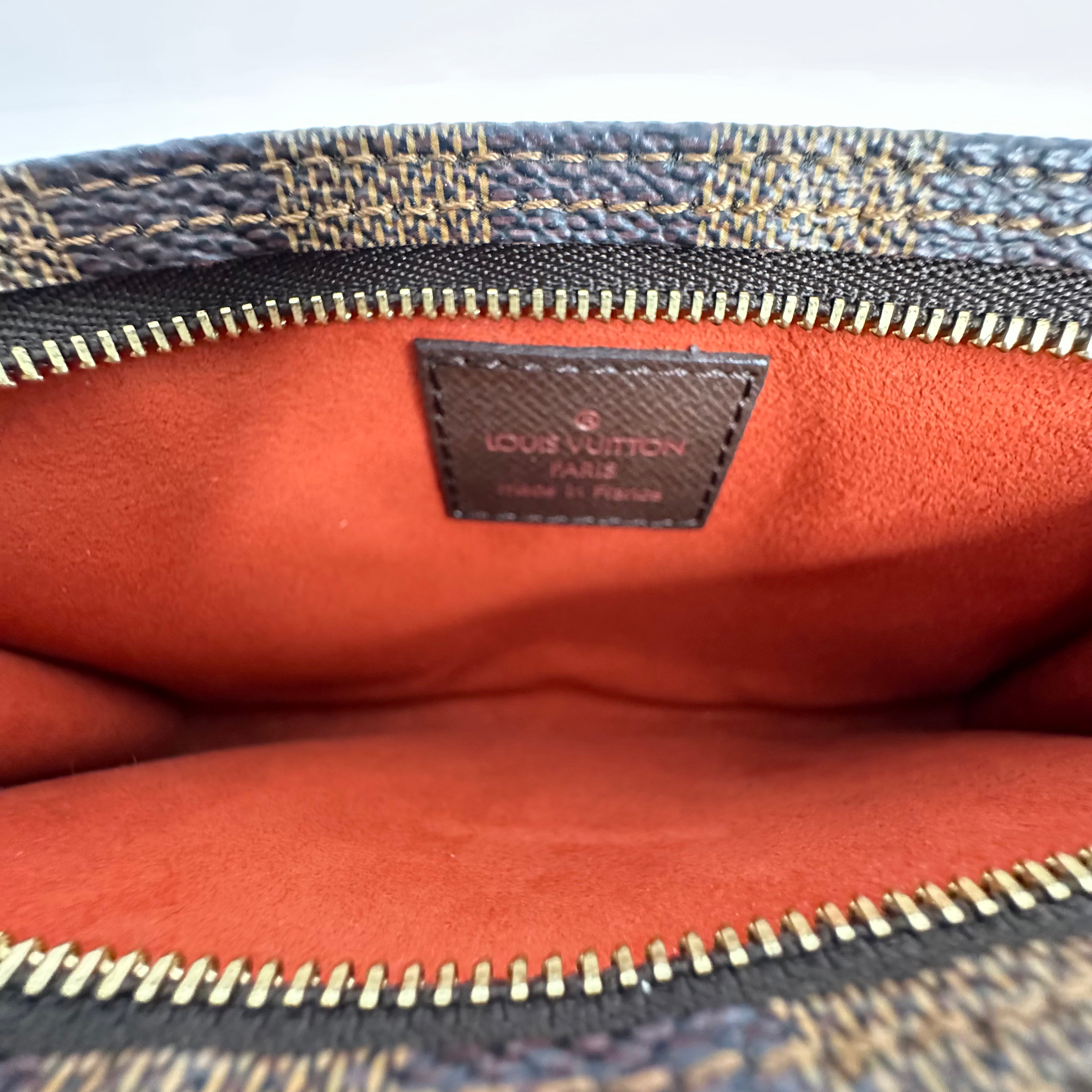 Damier Ebene Bucket Pouch