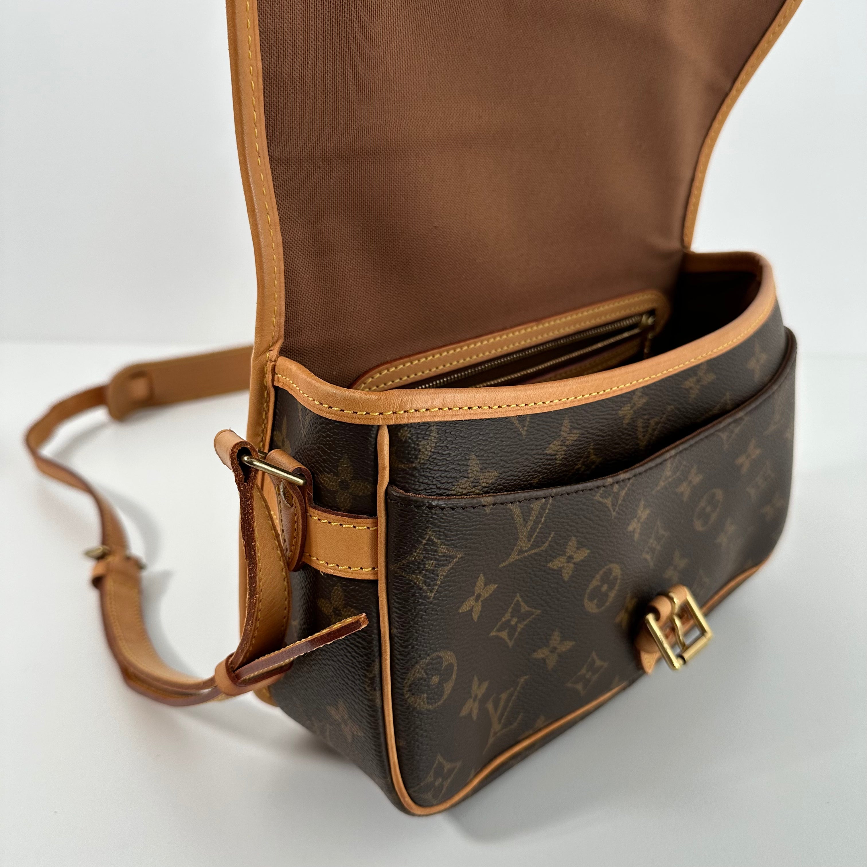 Monogram Sologne