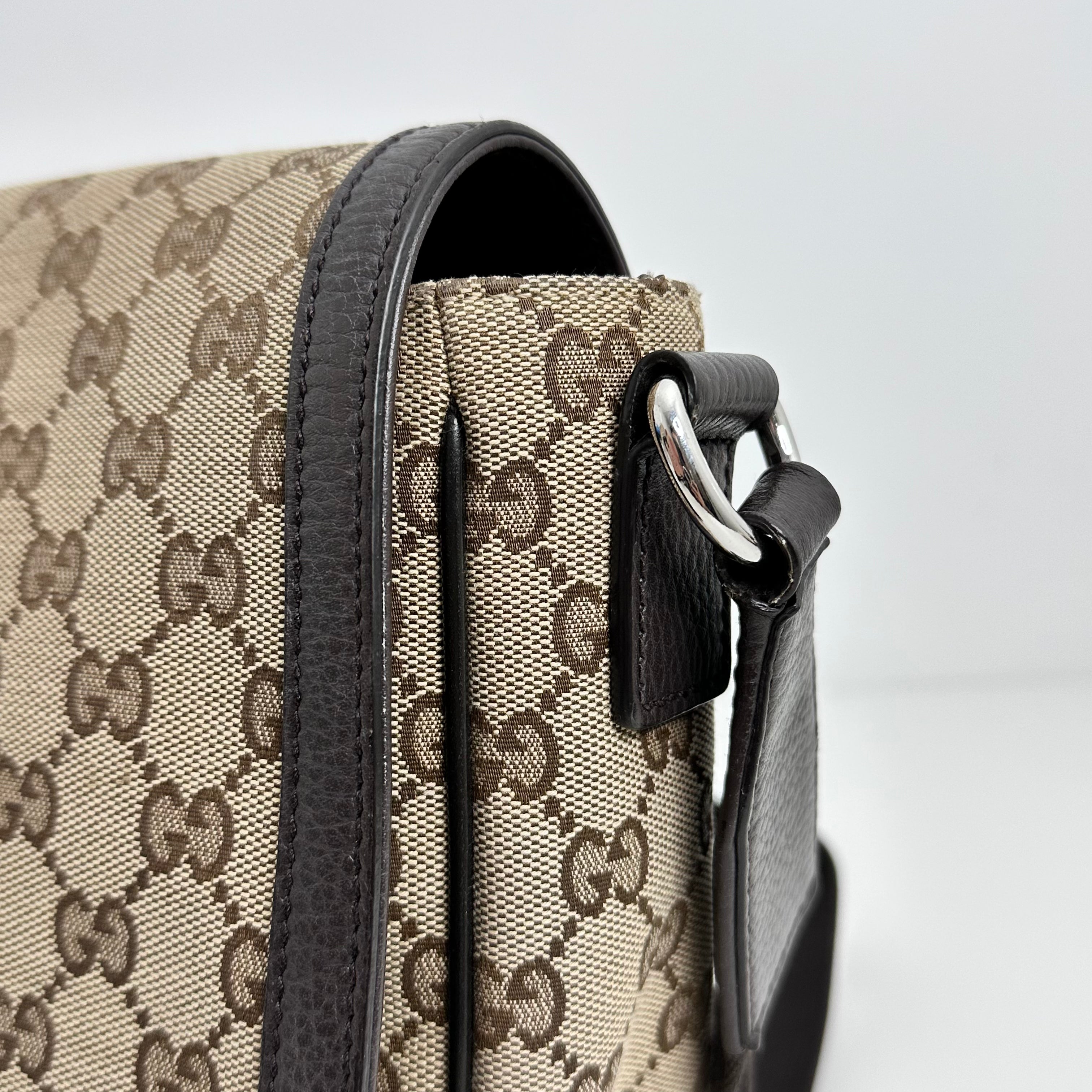 GG Canvas Messanger Bag