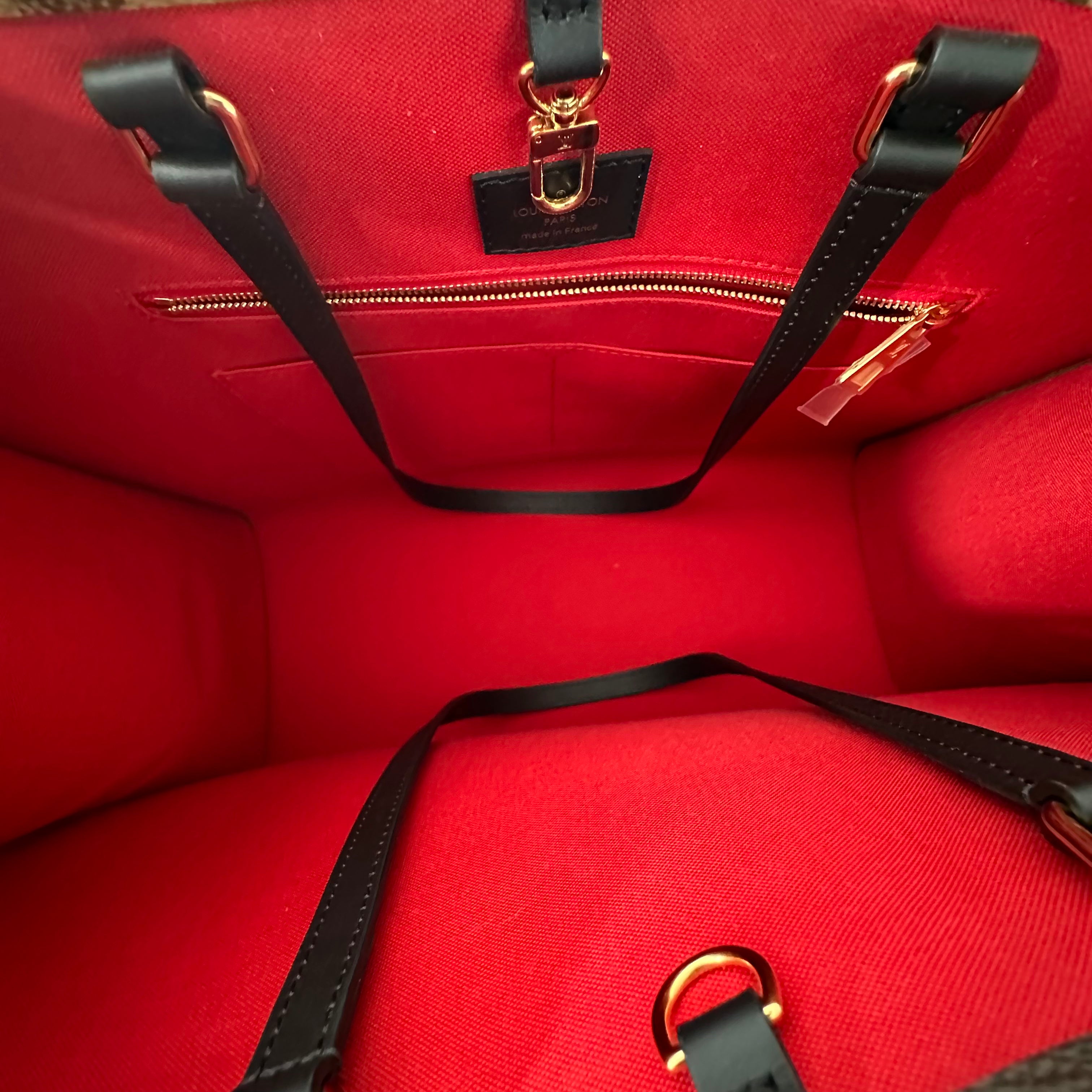 Reverse Monogram On The Go GM