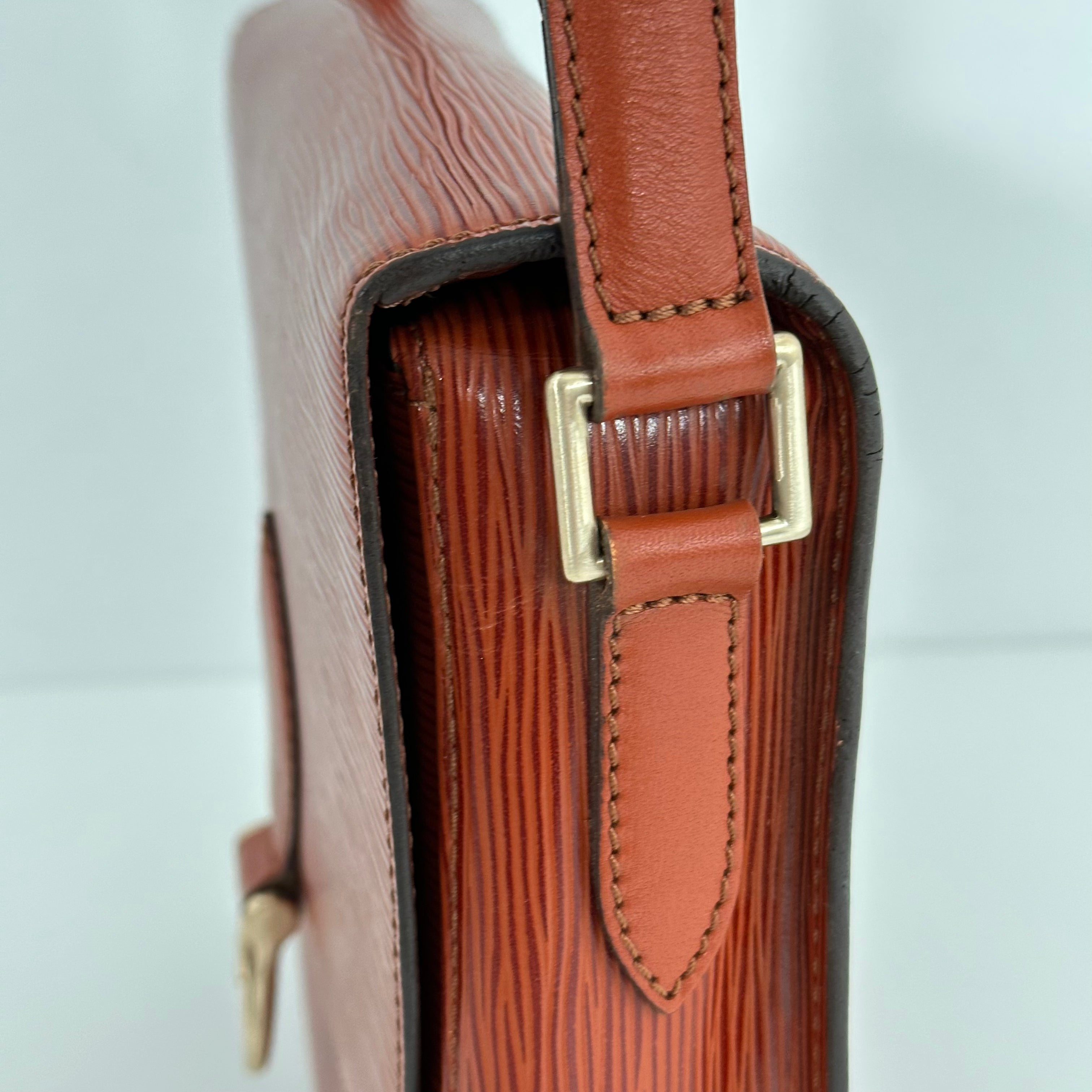 Brown Epi Saint Cloud GM