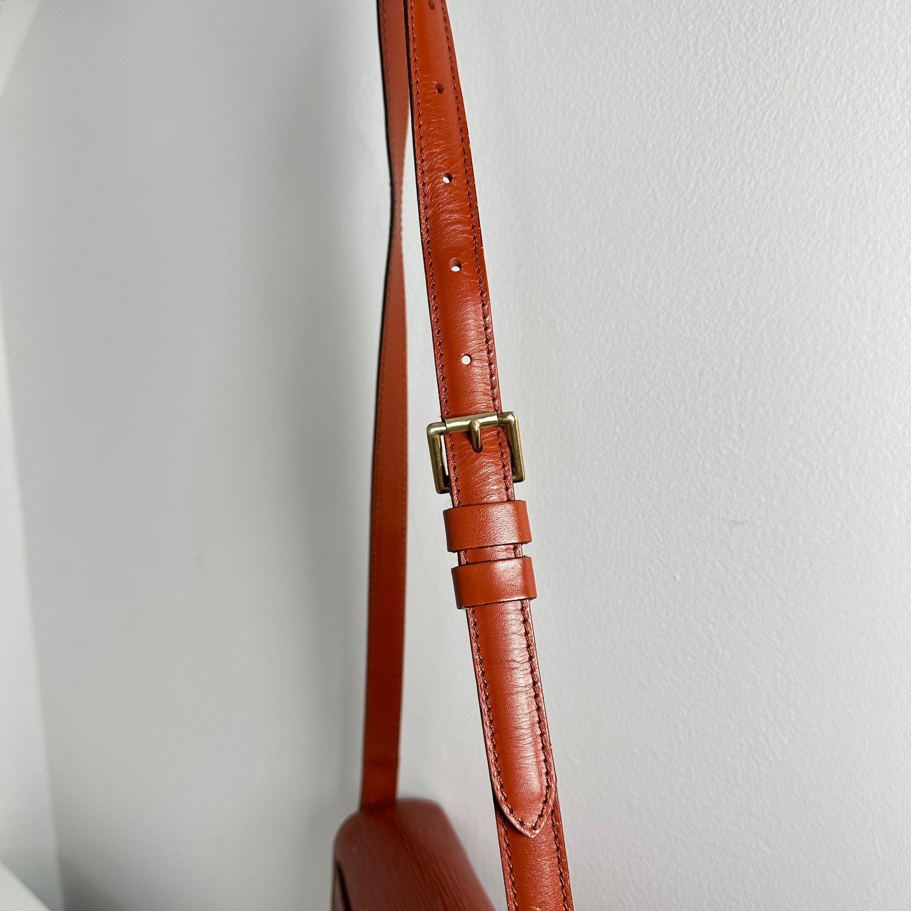Brown Epi Saint Cloud GM