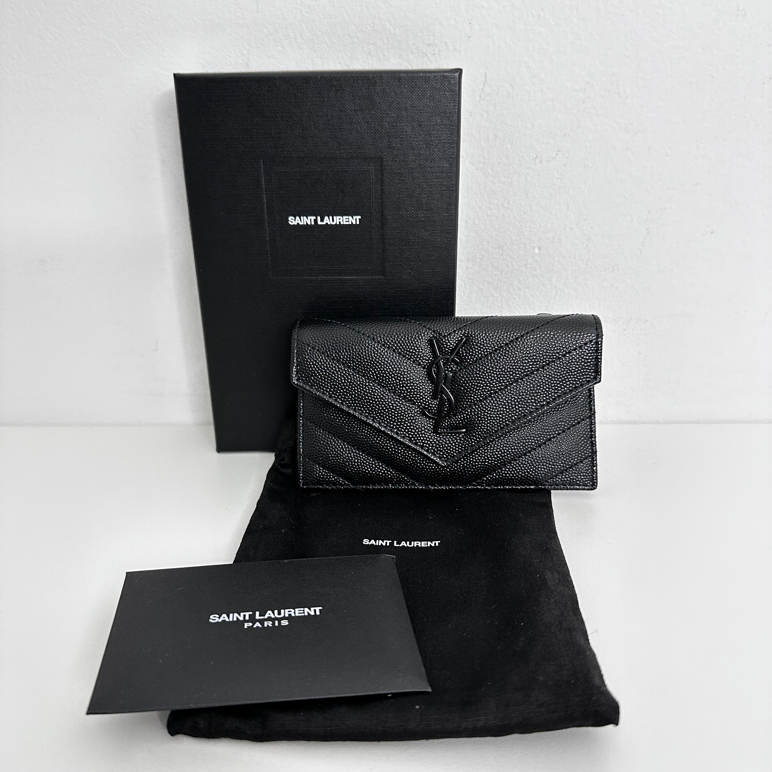 Cassandre Matelassé Fragments Flap Card Case