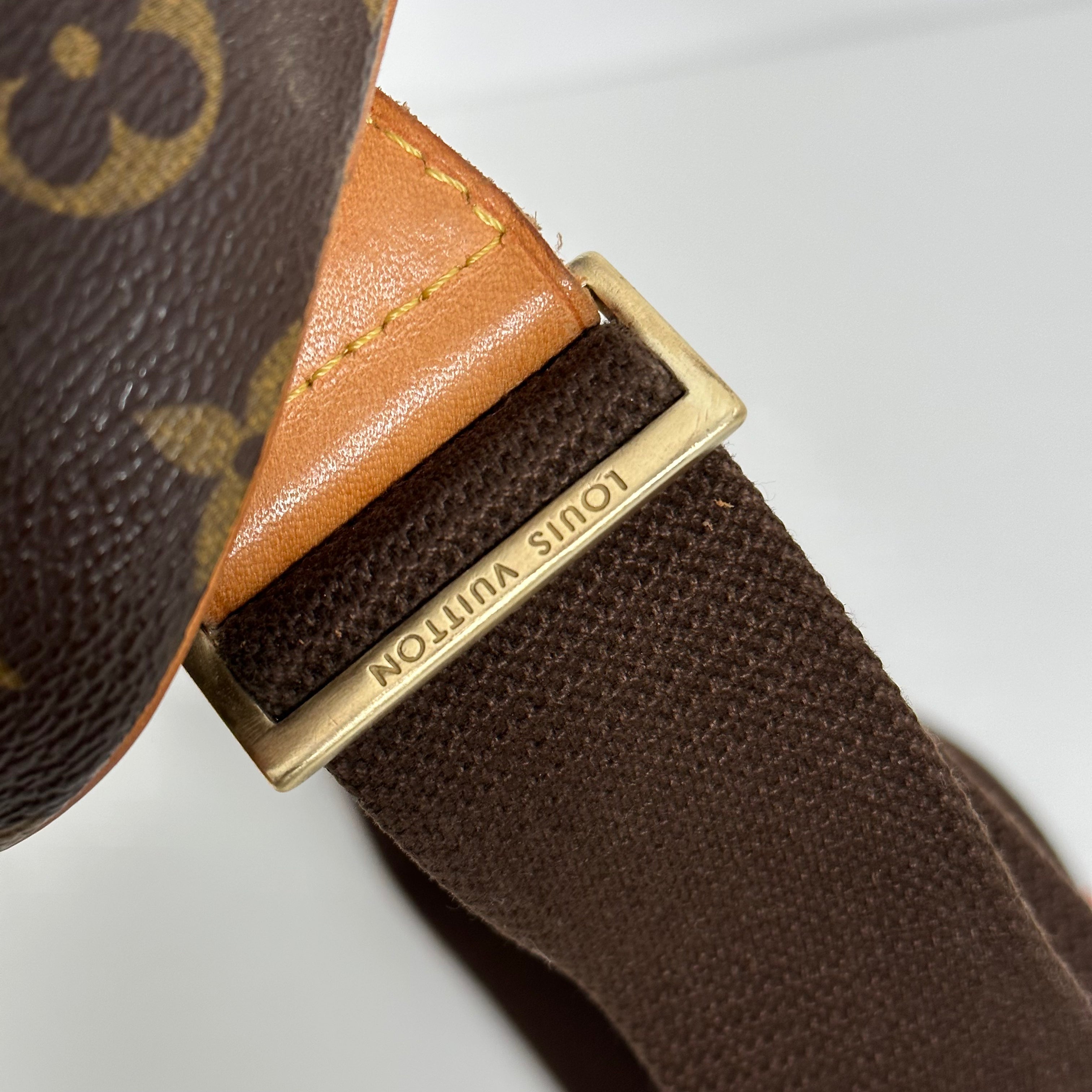 Monogram Pochette Gange