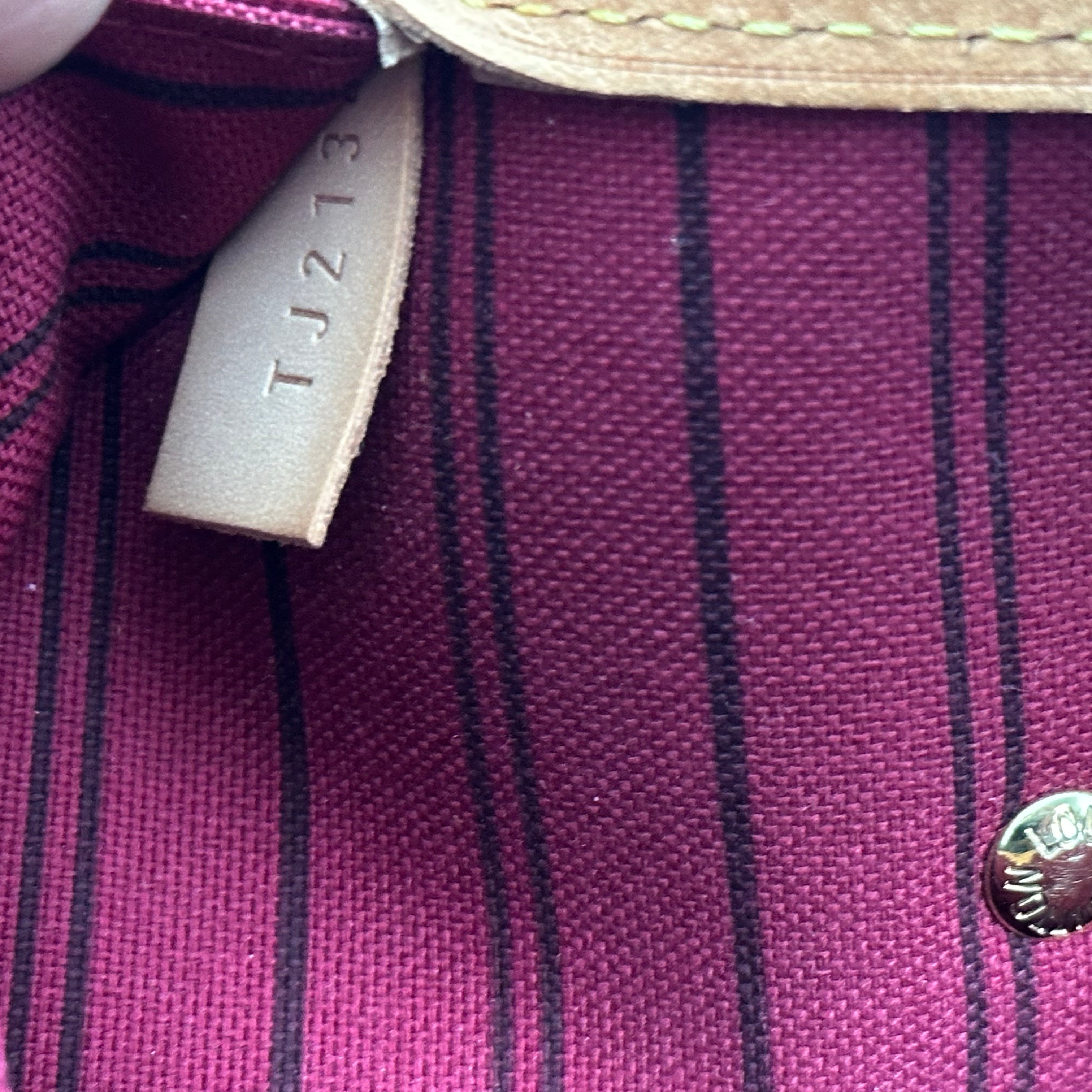 Monogram Neverfull MM - Peony w/ Pouch