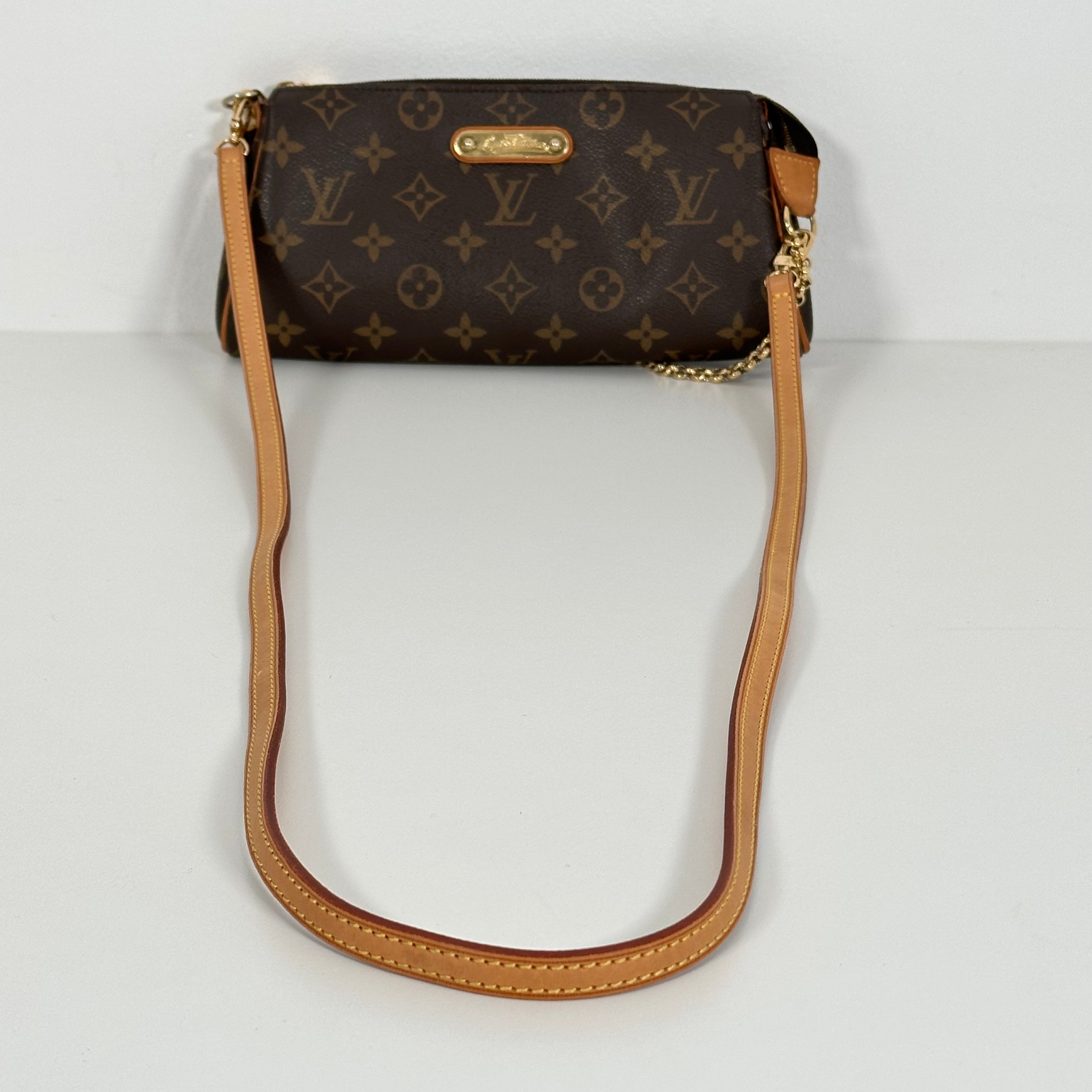 Monogram Pochette Eva