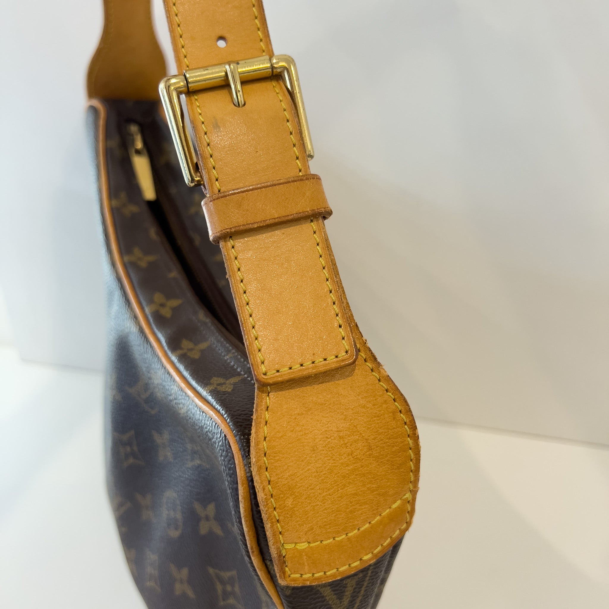 Monogram Croissant MM