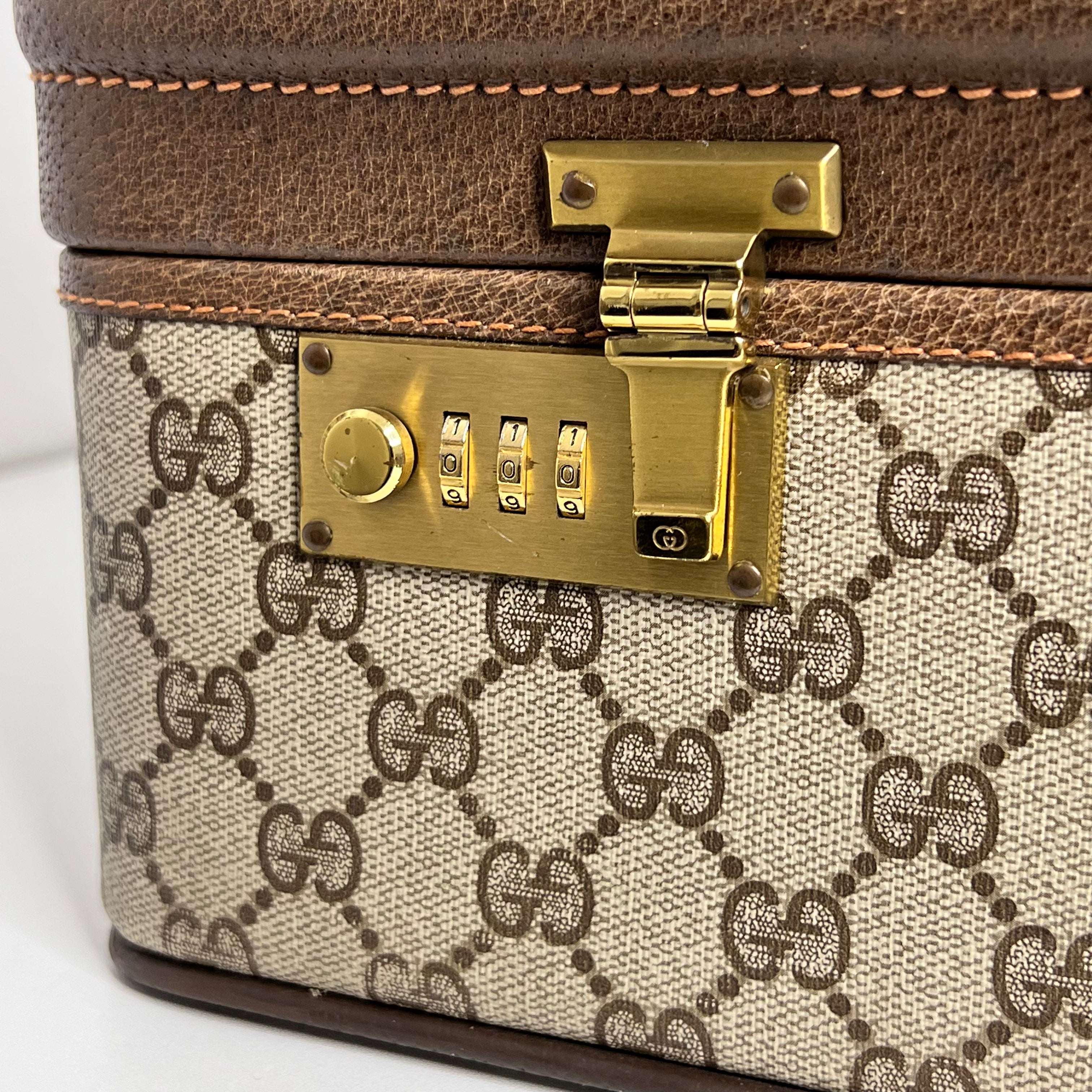 Vintage GG Supreme Travel Bag