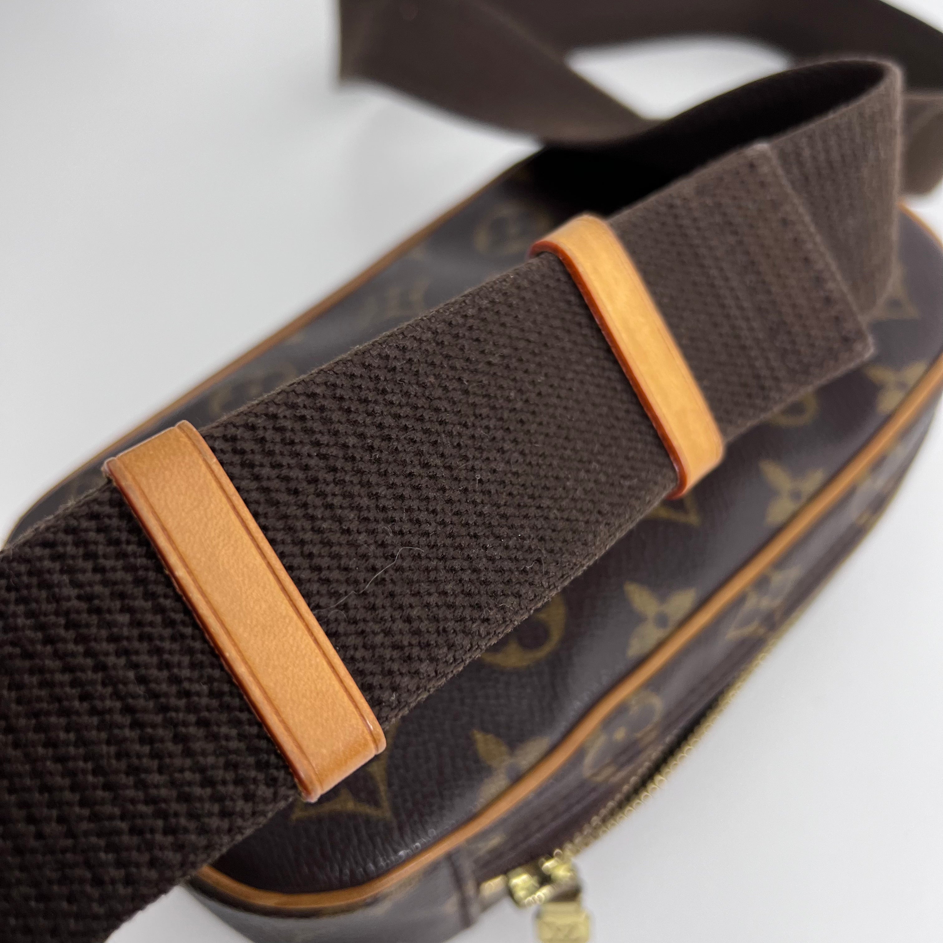 Monogram Pochette Gange