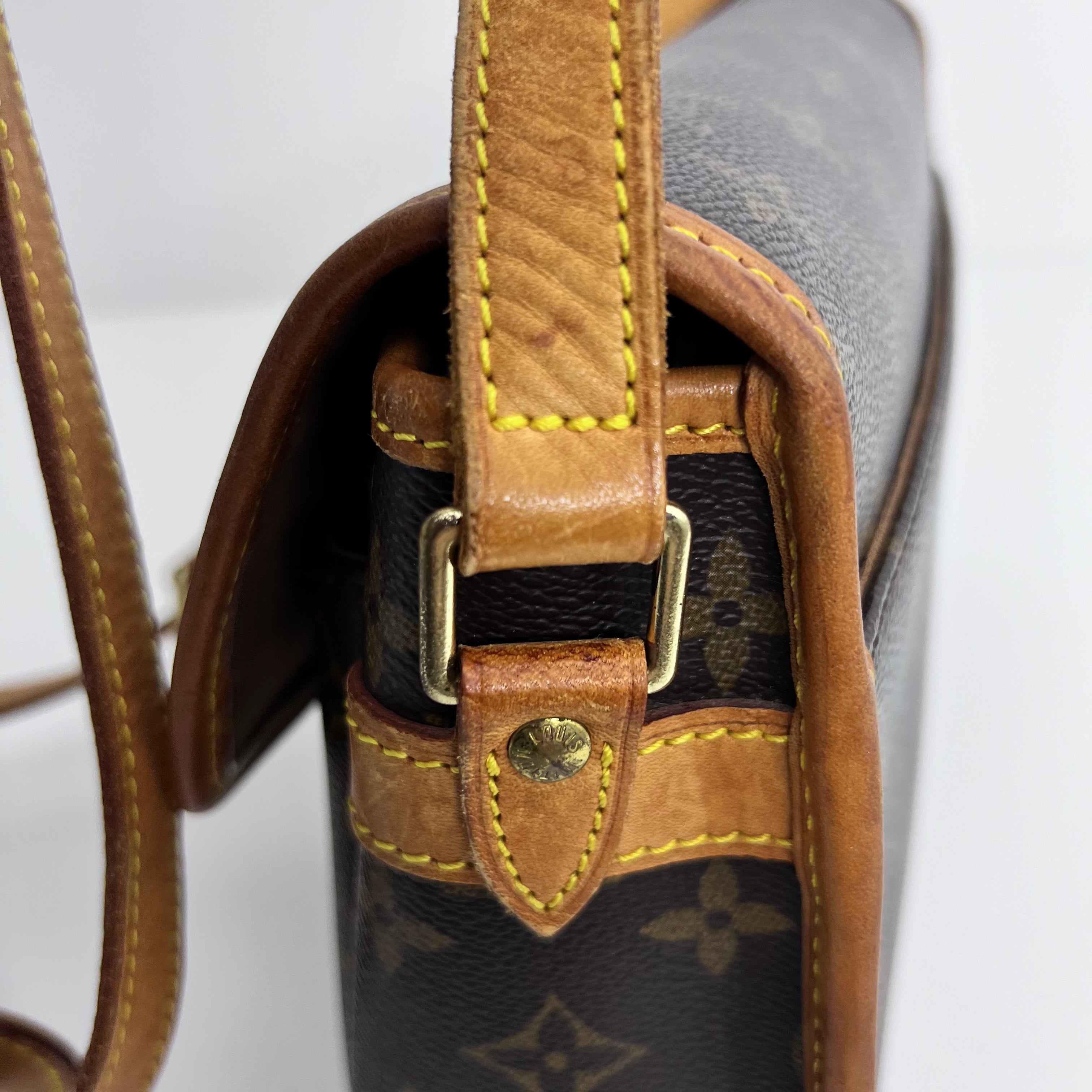 Monogram Sologne